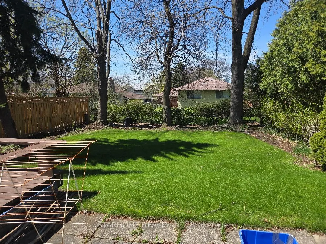 8 Shaughnessy Boulevard