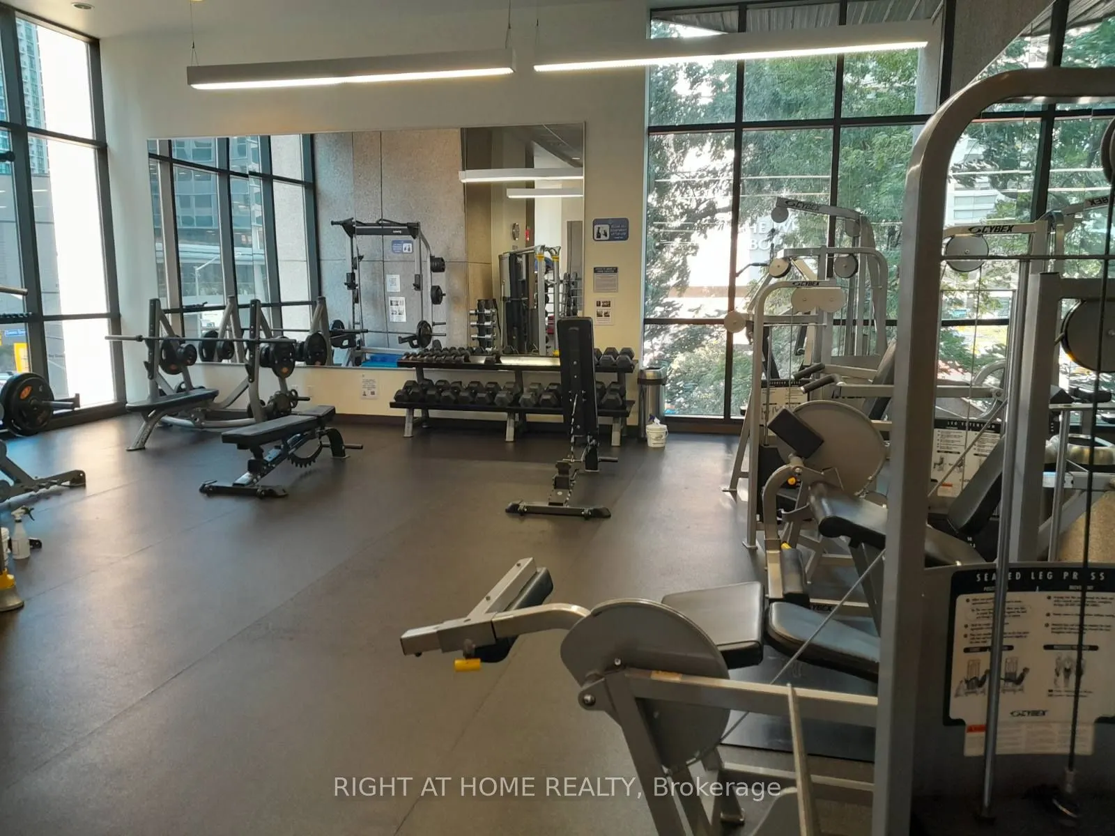 33 Harbour Square #2803