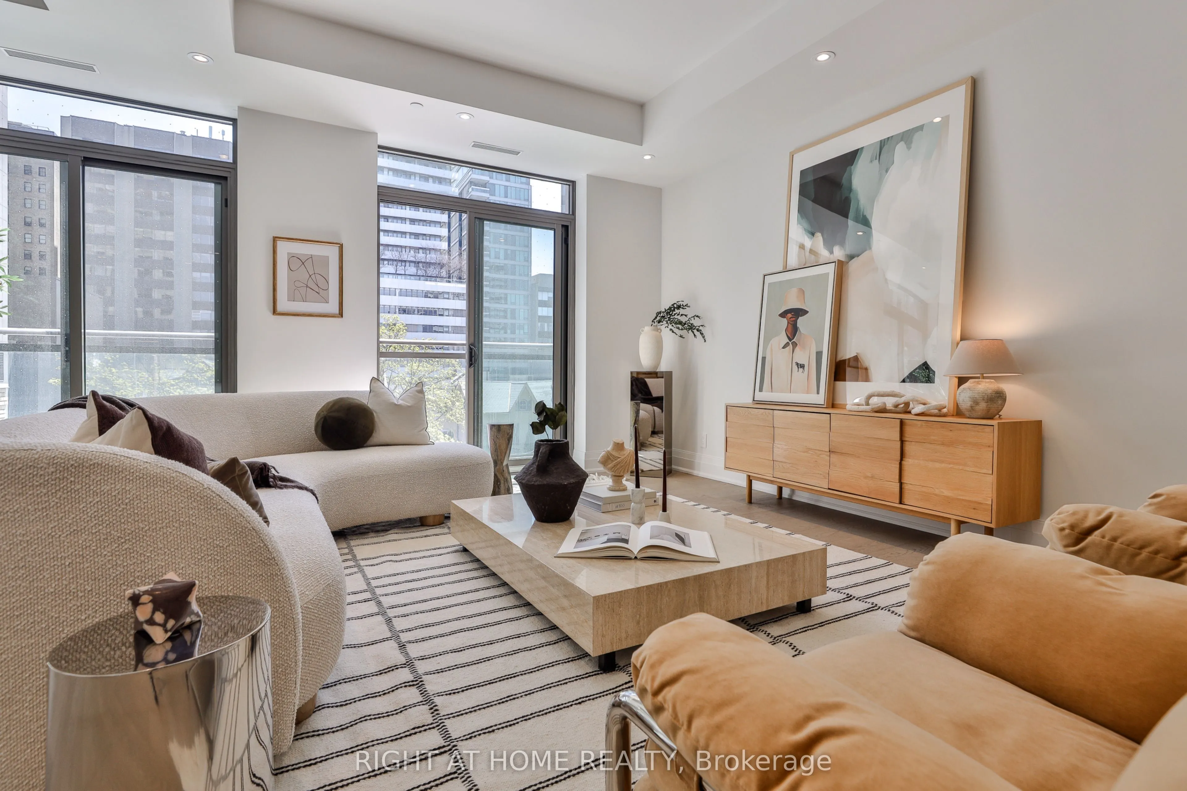 10 Prince Arthur Avenue #404