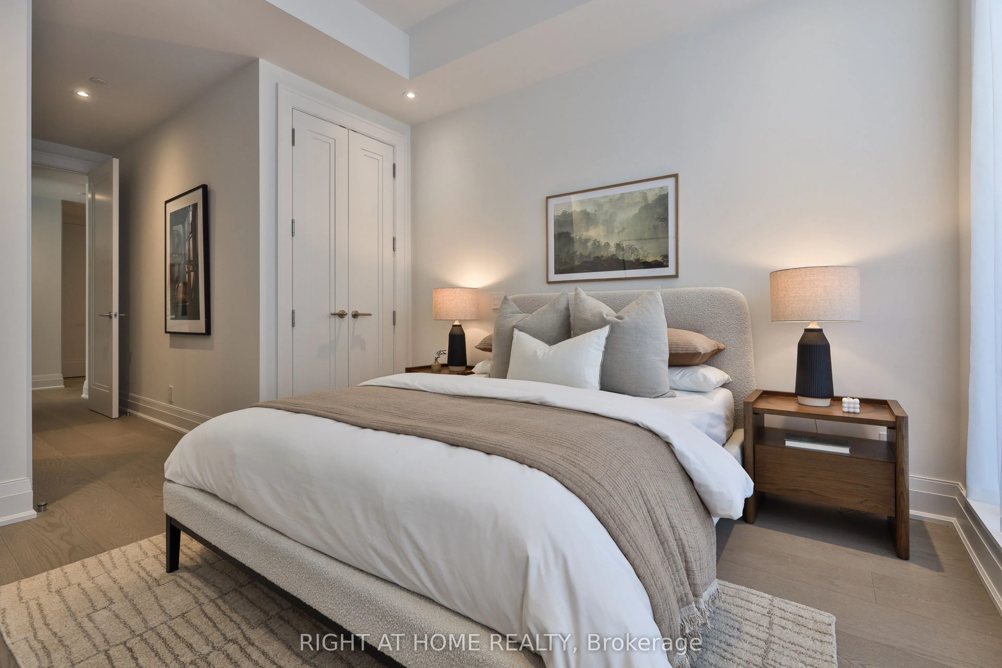 10 Prince Arthur Avenue #404