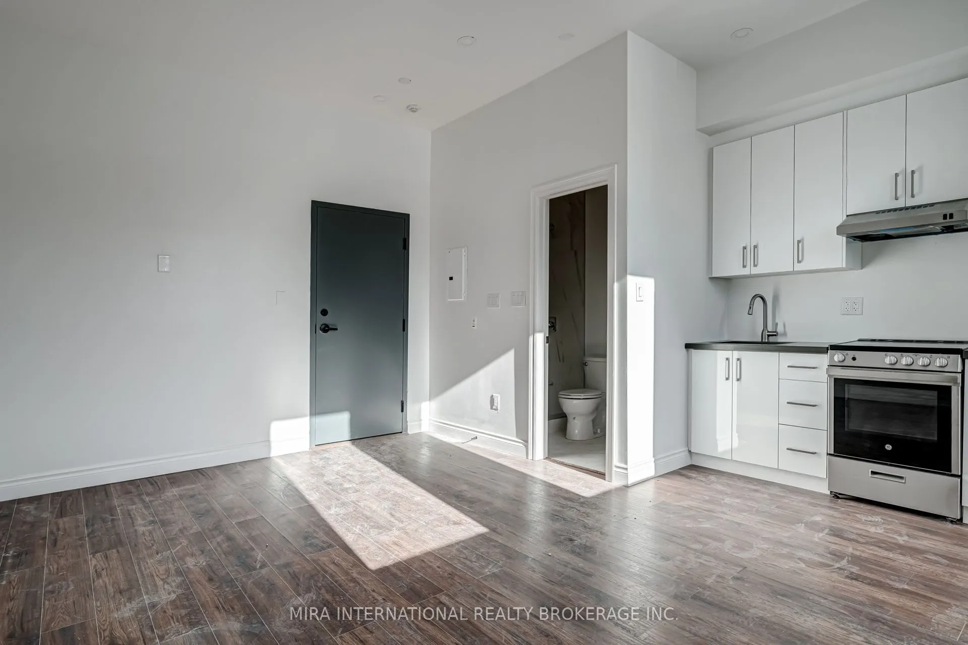 180 Sherbourne Street #203