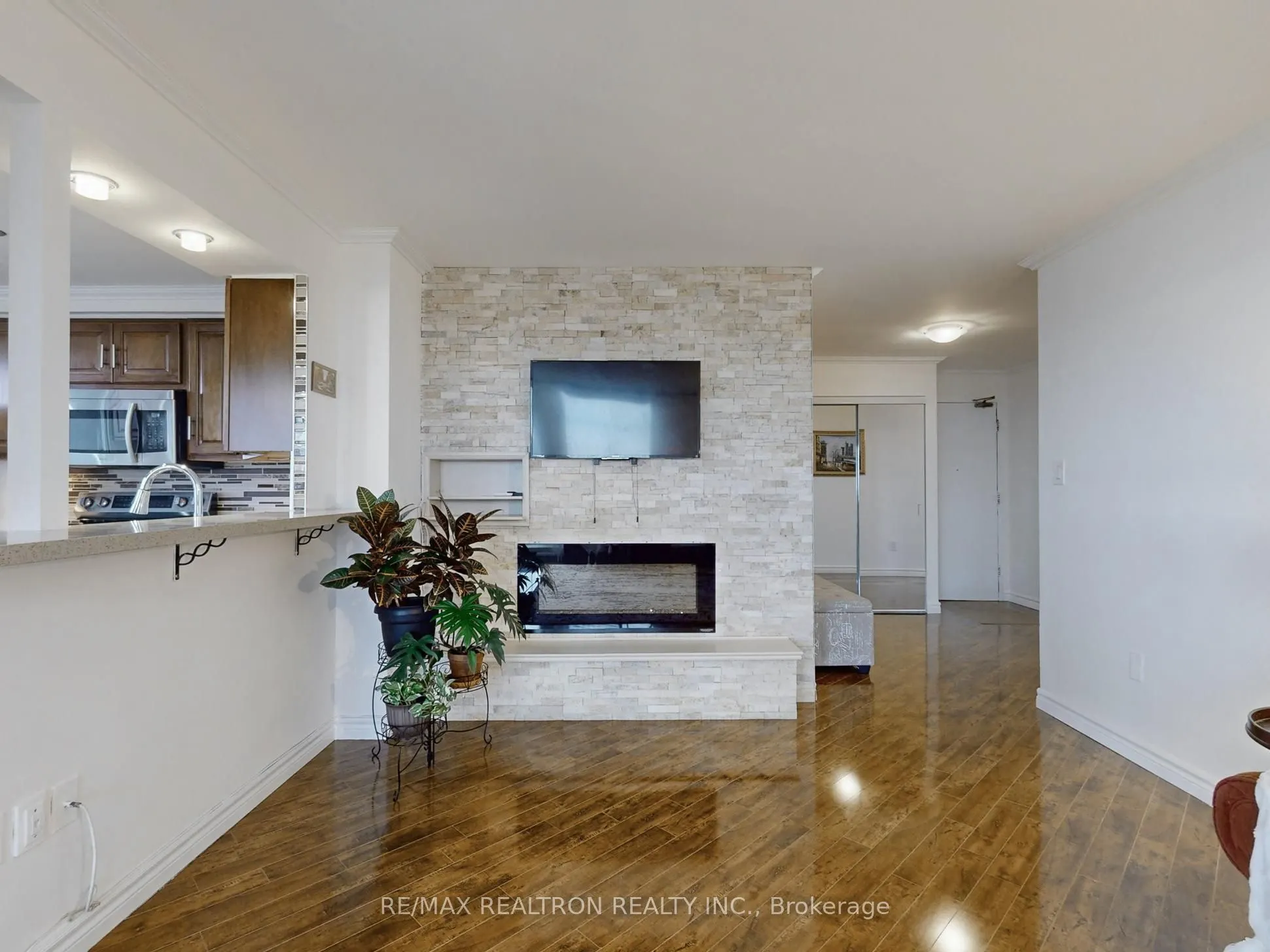 135 Antibes Drive #1706