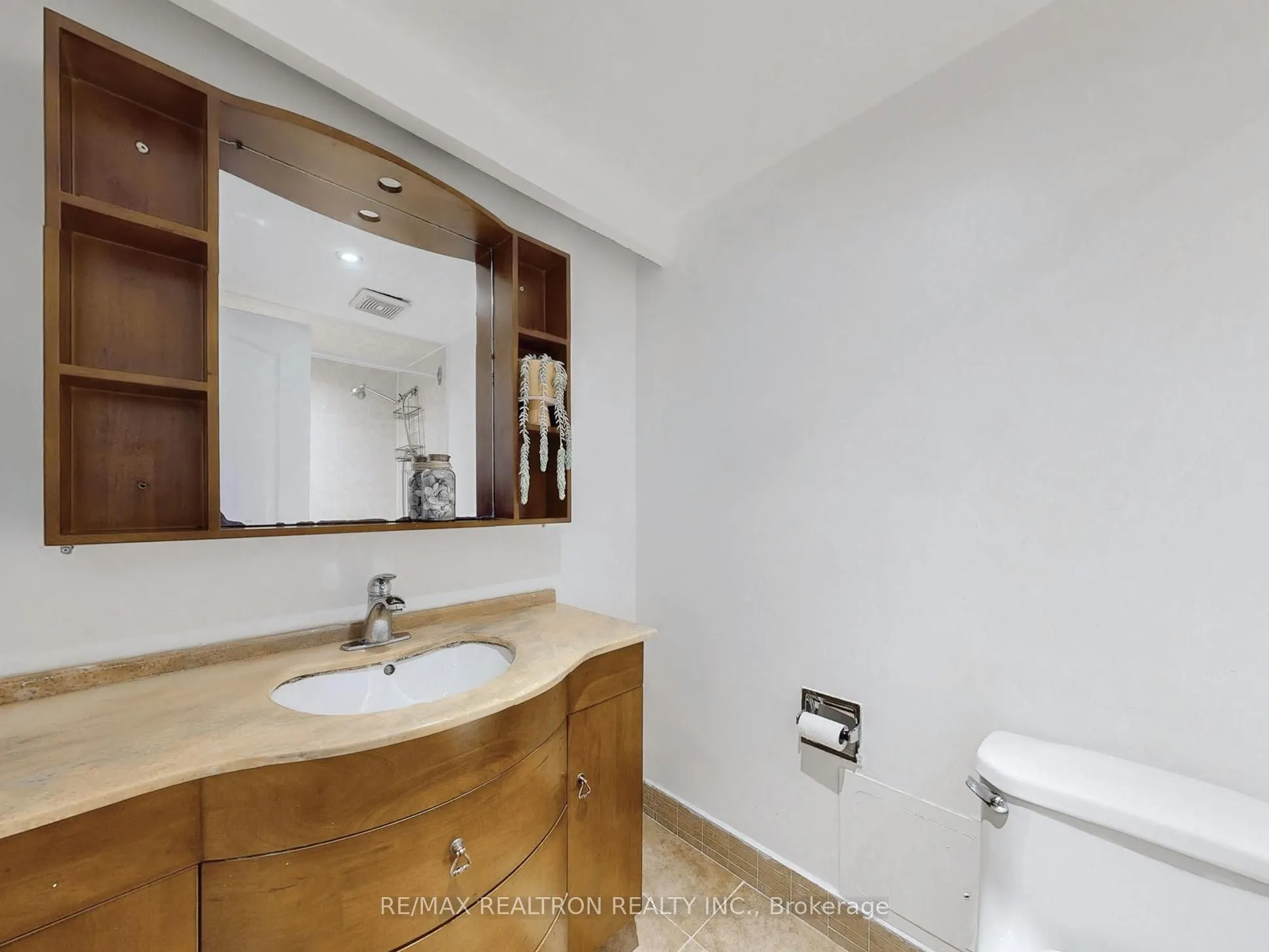 135 Antibes Drive #1706
