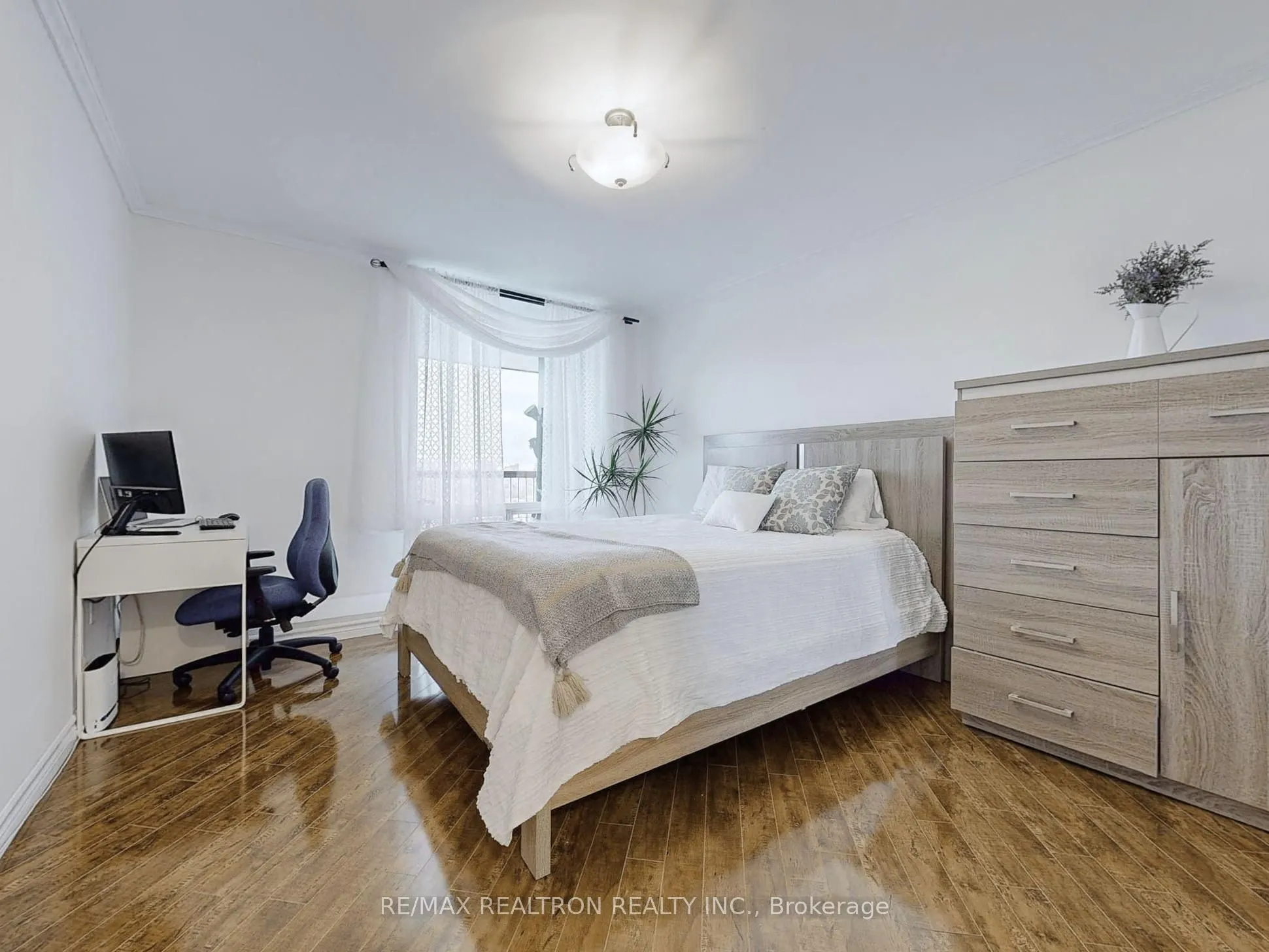 135 Antibes Drive #1706