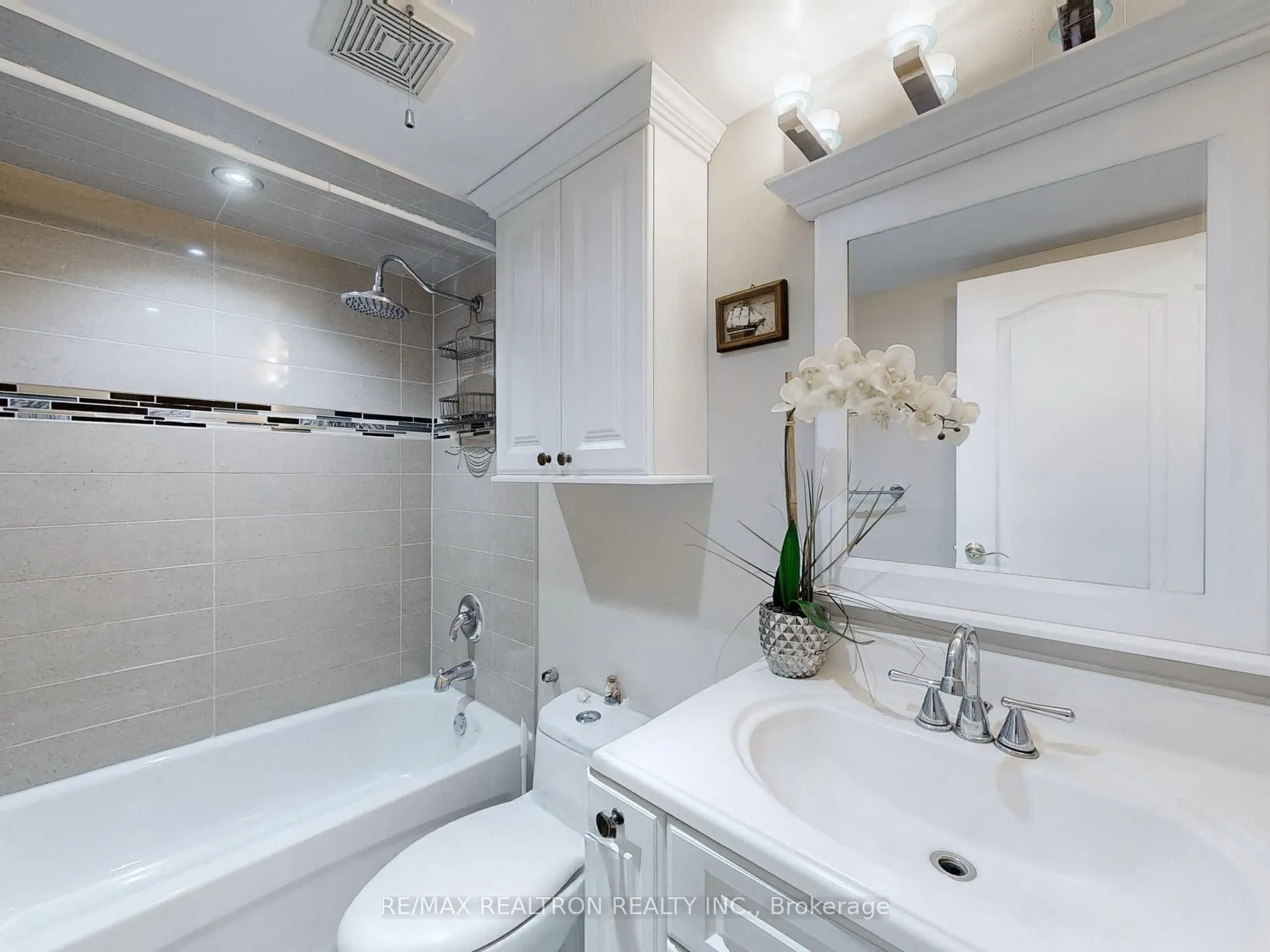 135 Antibes Drive #1706