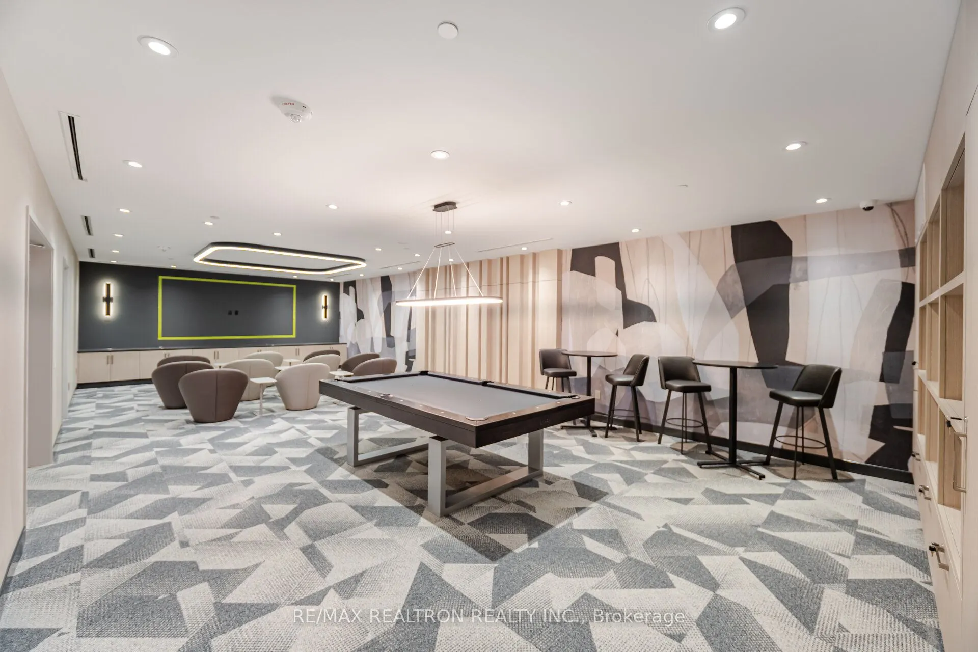 664 Spadina Avenue #1001