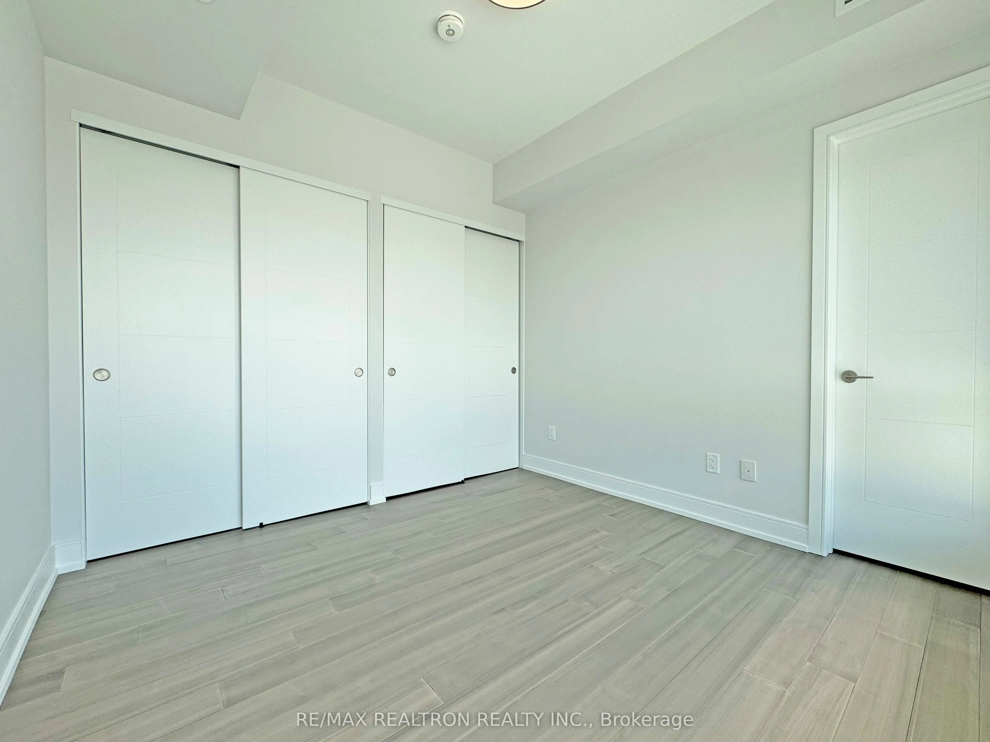 664 Spadina Avenue #1001