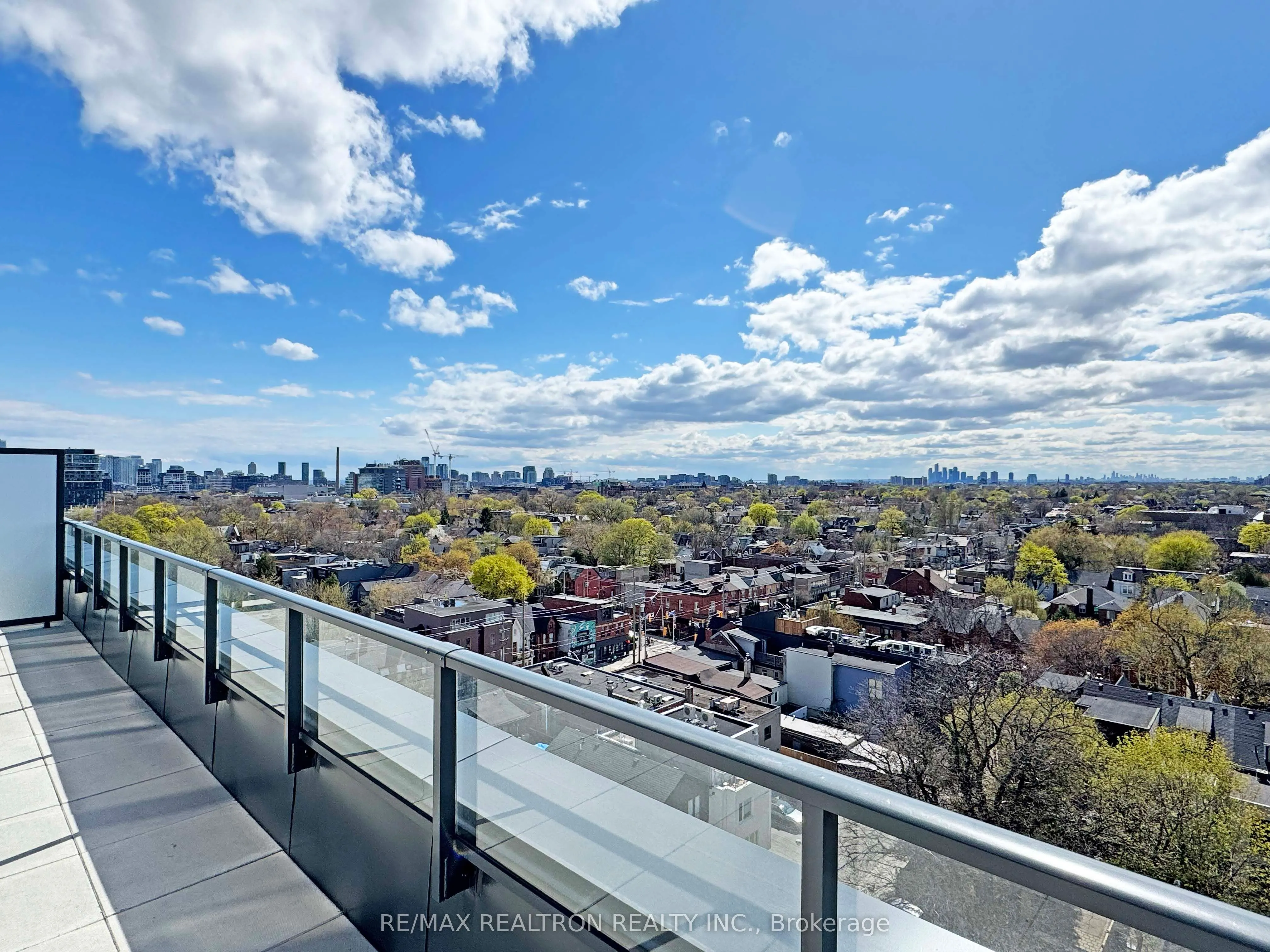 664 Spadina Avenue #1001