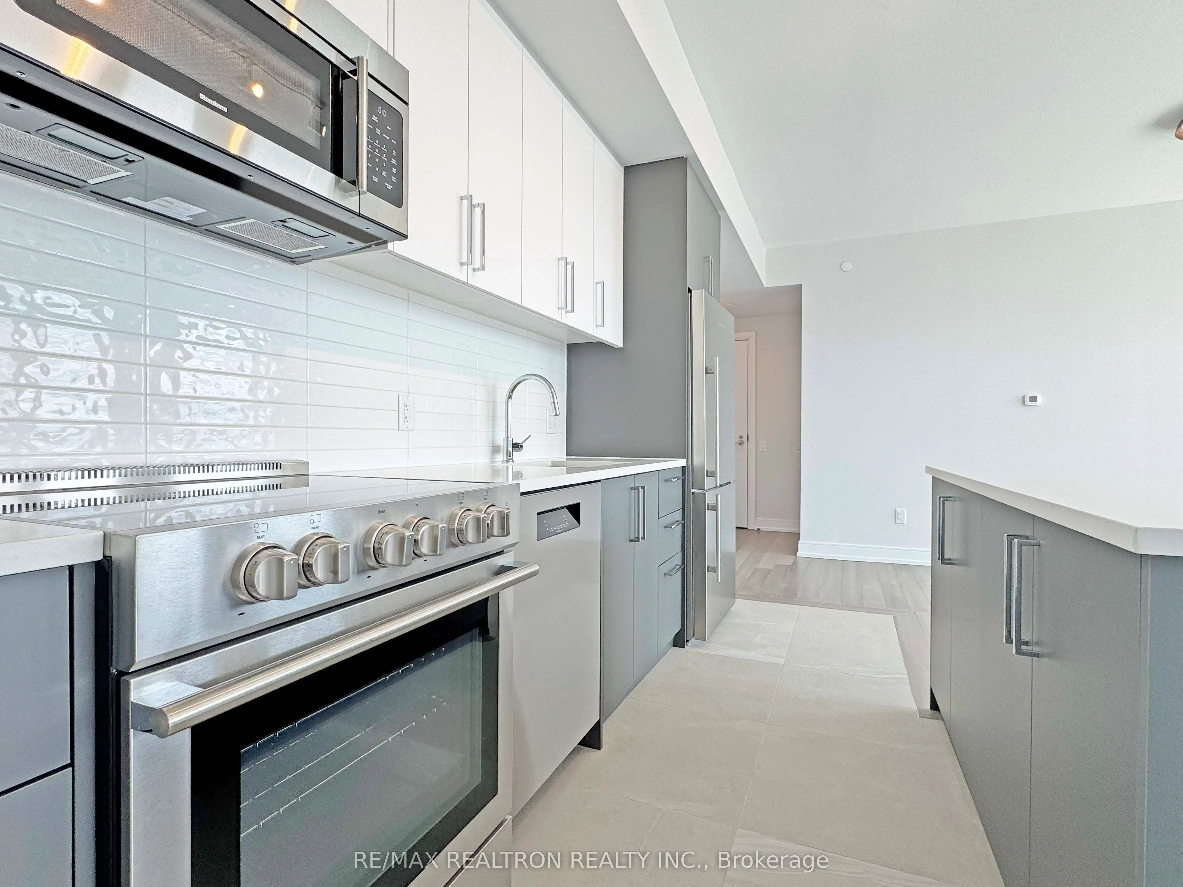664 Spadina Avenue #1001