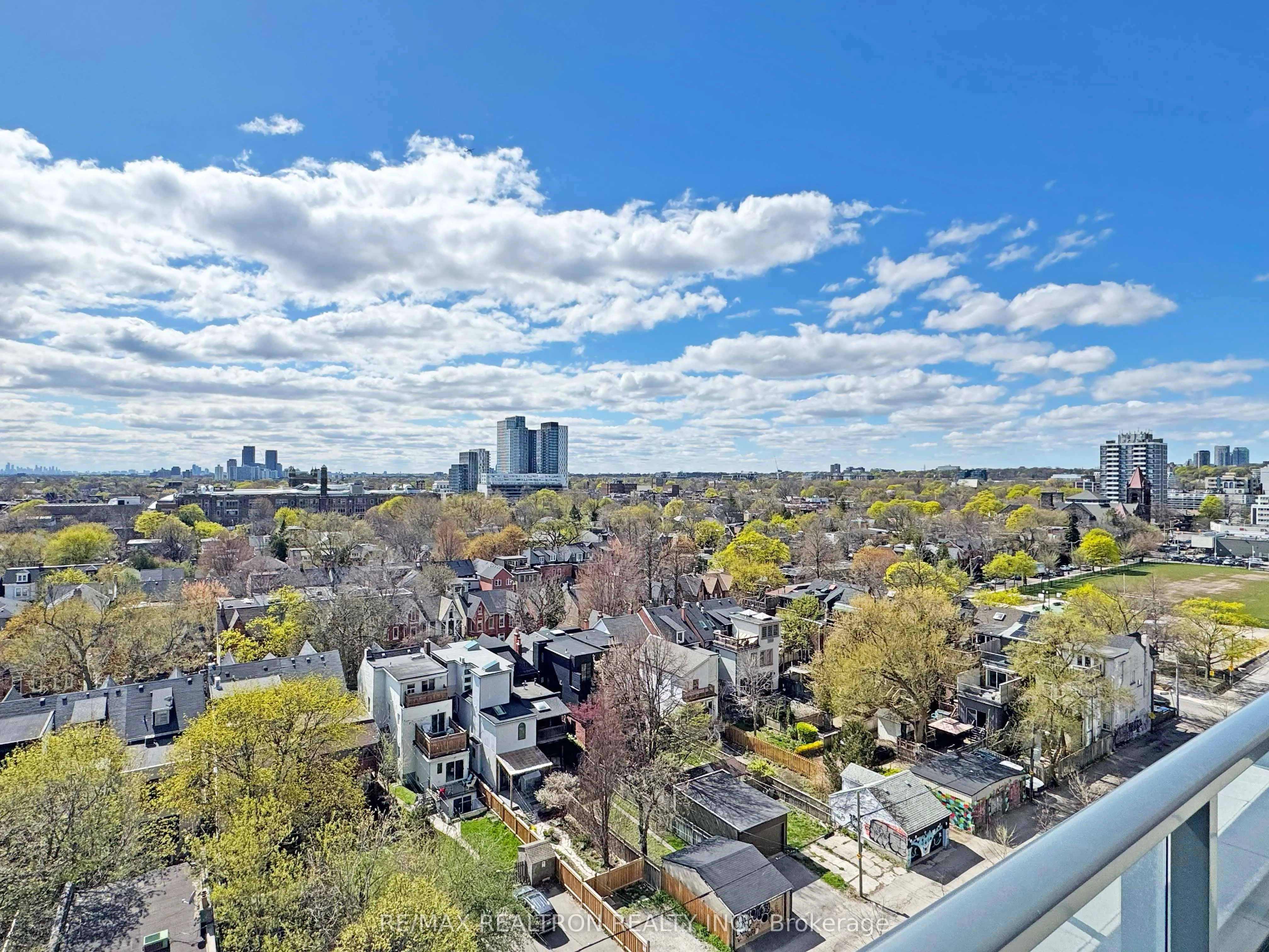 664 Spadina Avenue #1001