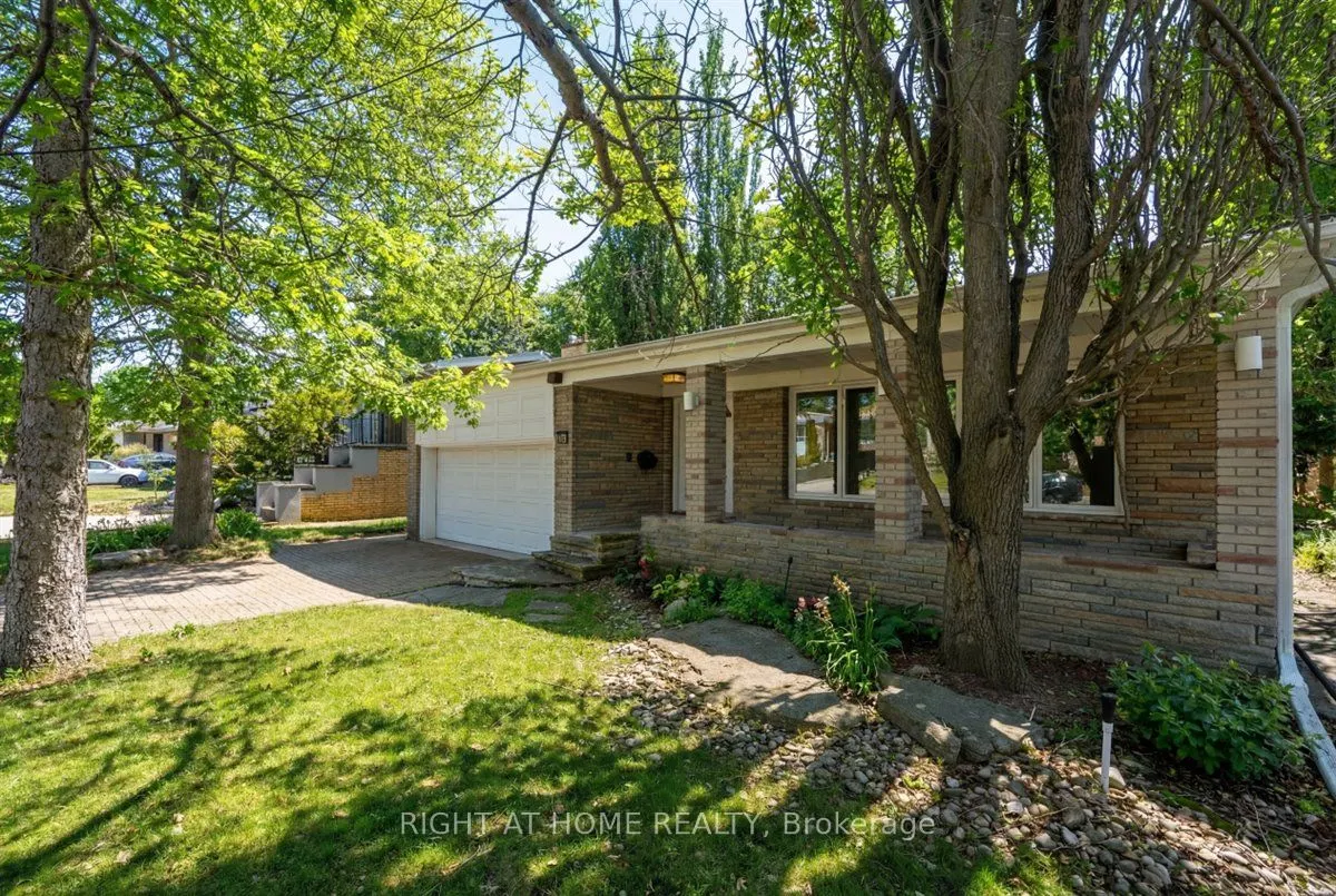 23 Christine Crescent