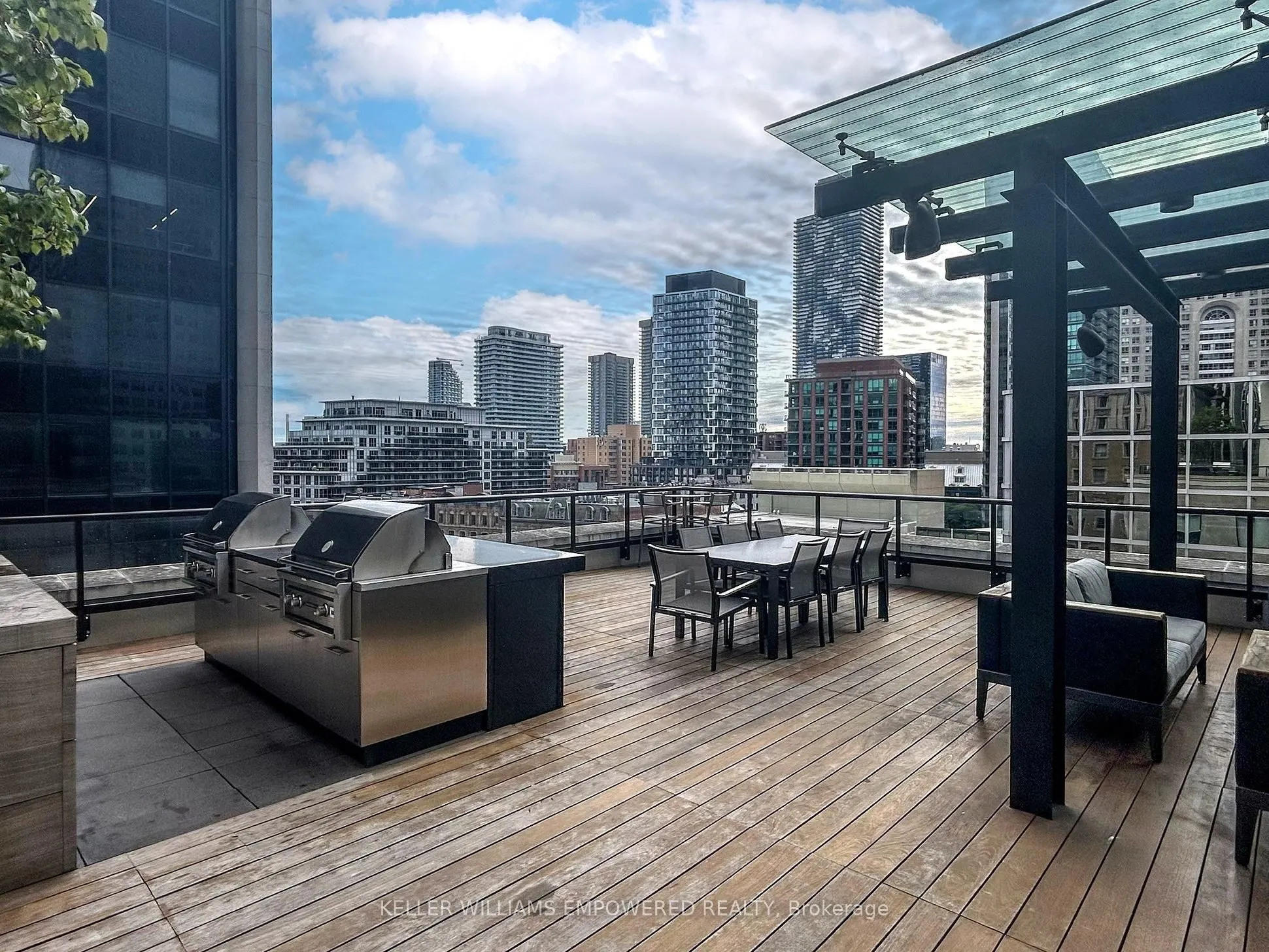 88 Scott Street #307