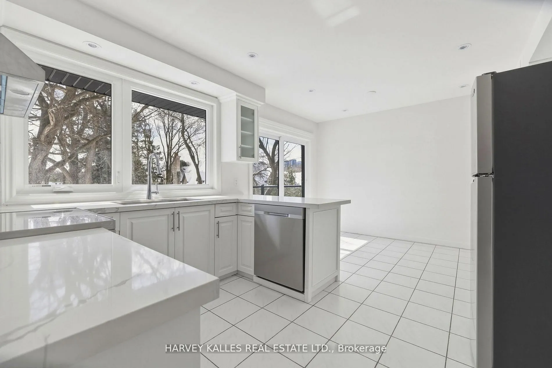 537 Blythwood Road