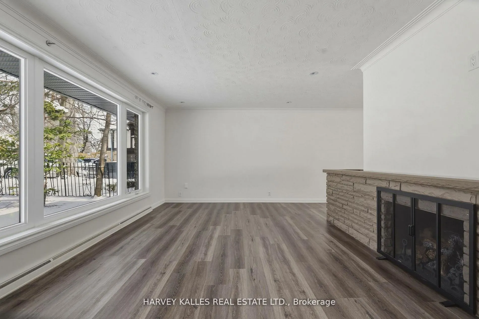 537 Blythwood Road