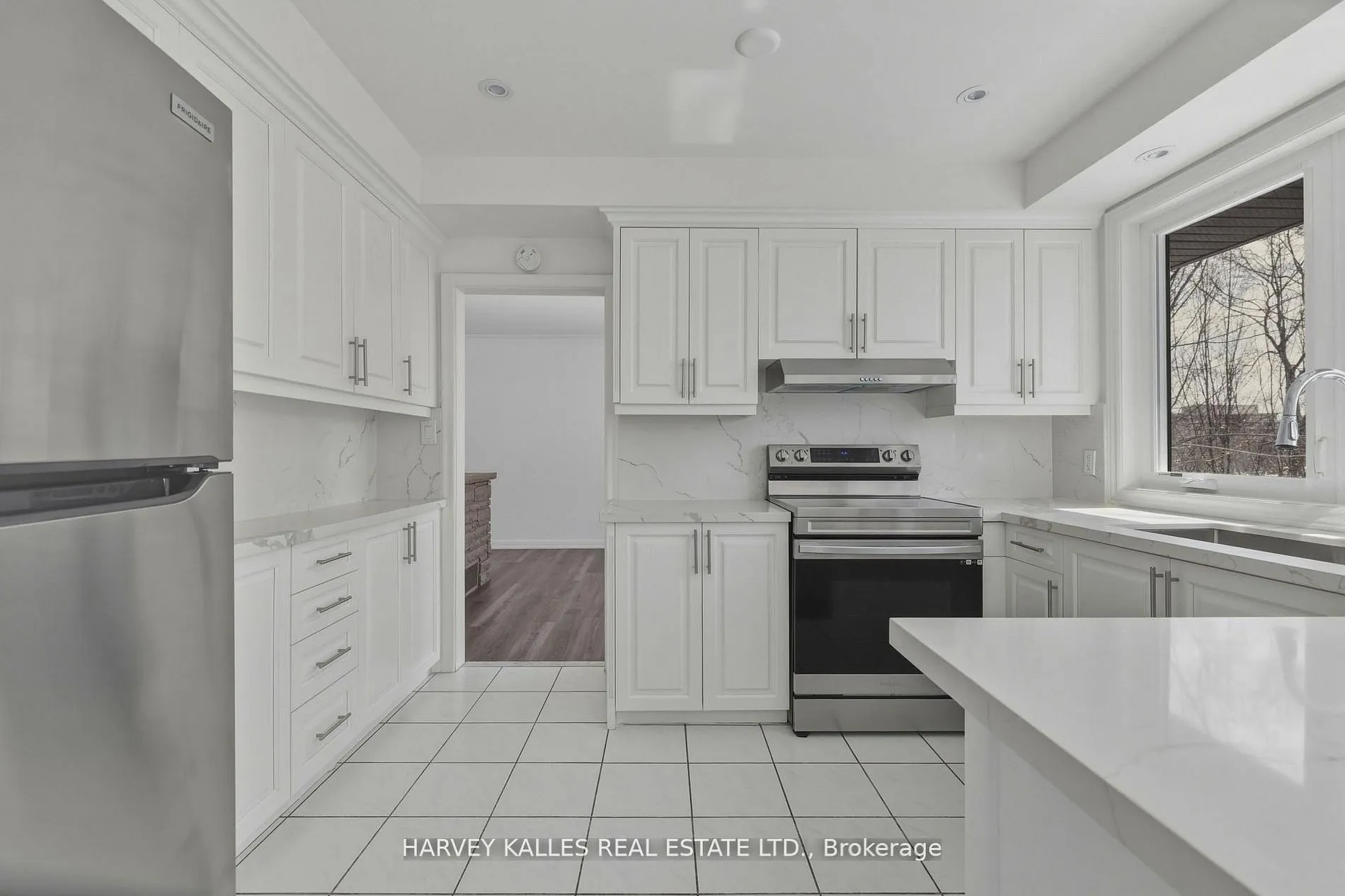537 Blythwood Road