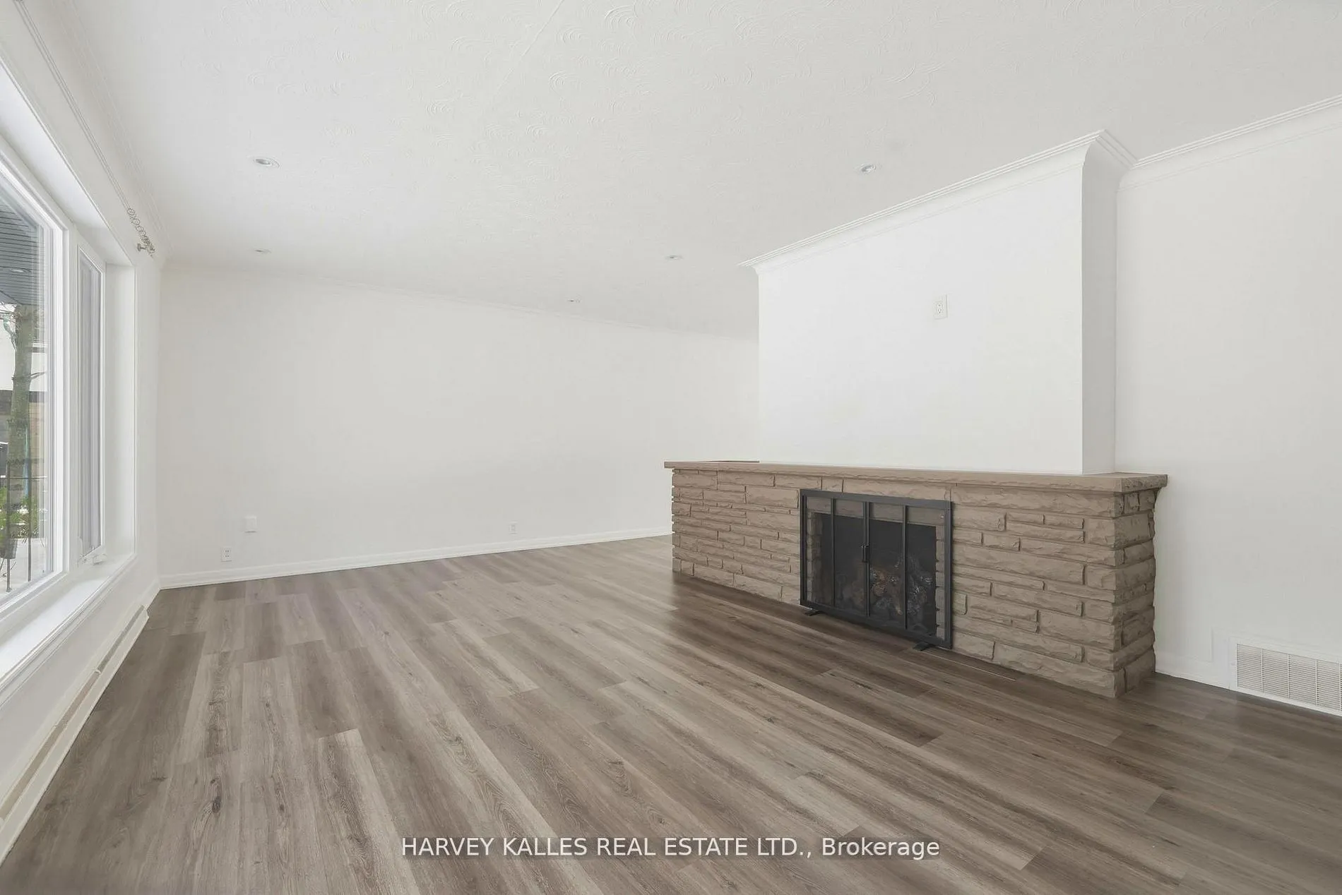 537 Blythwood Road