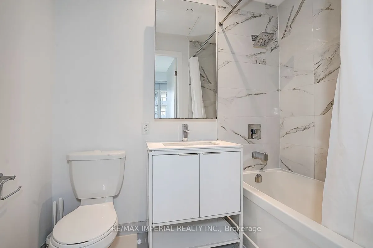 77 Shuter Street #710