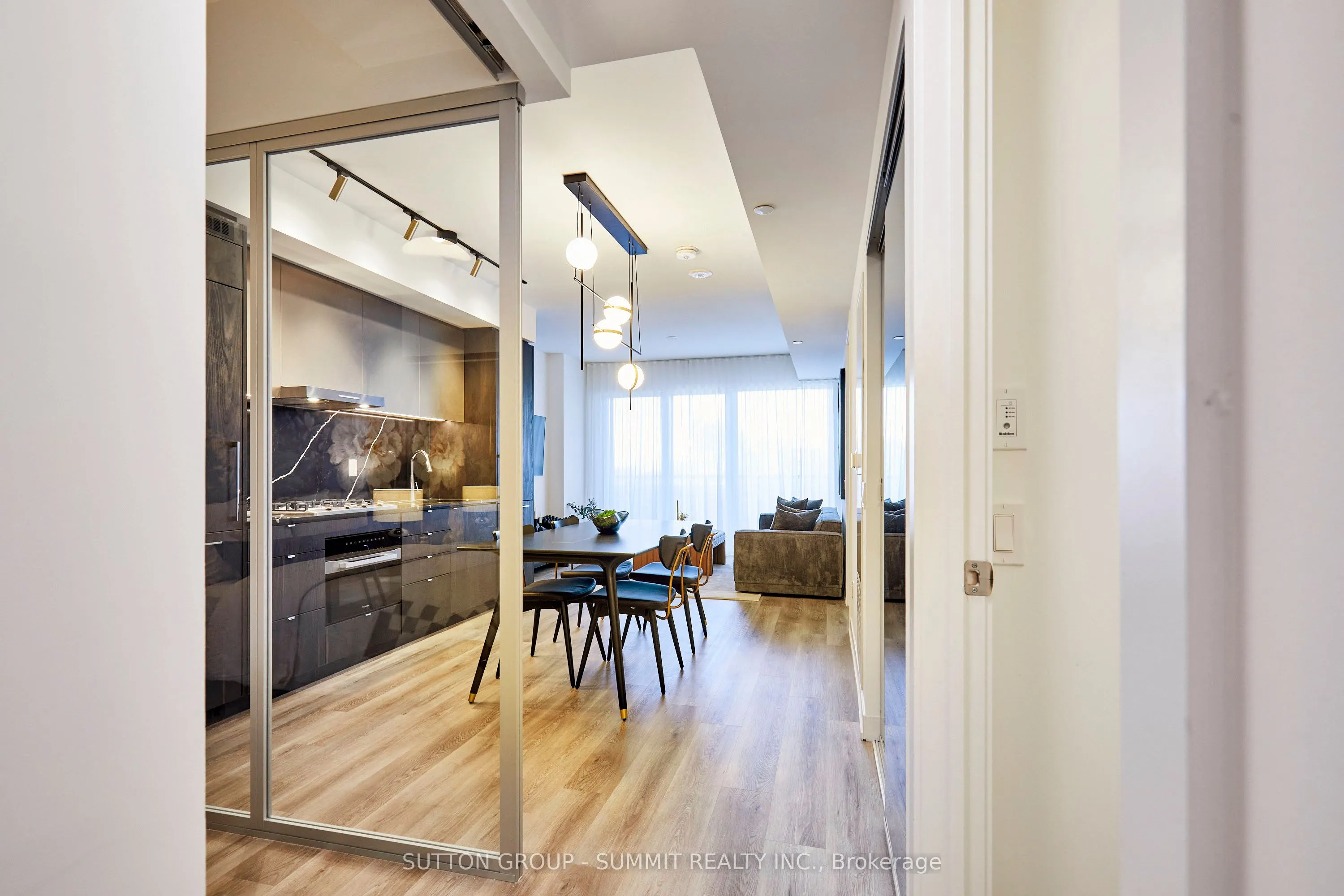 771 YONGE Street #2501
