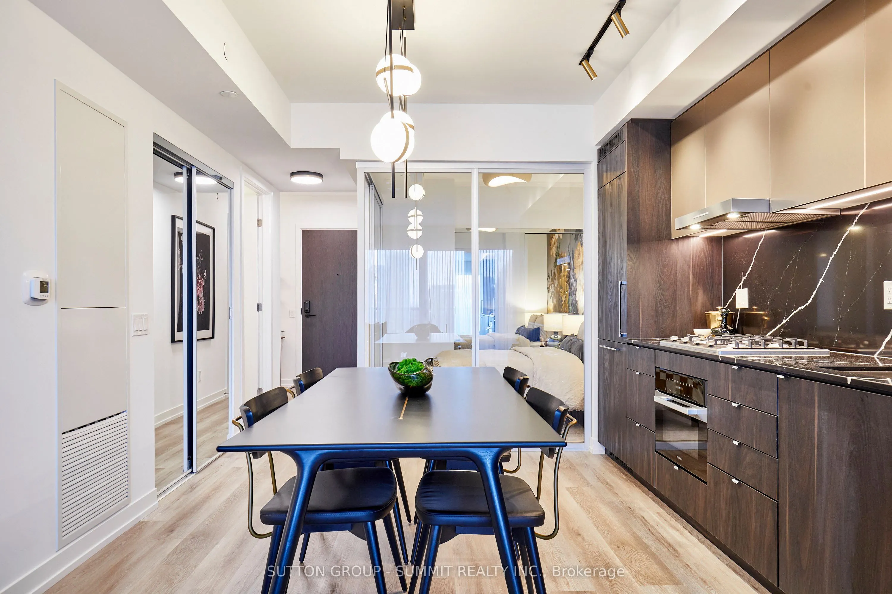 771 YONGE Street #2501