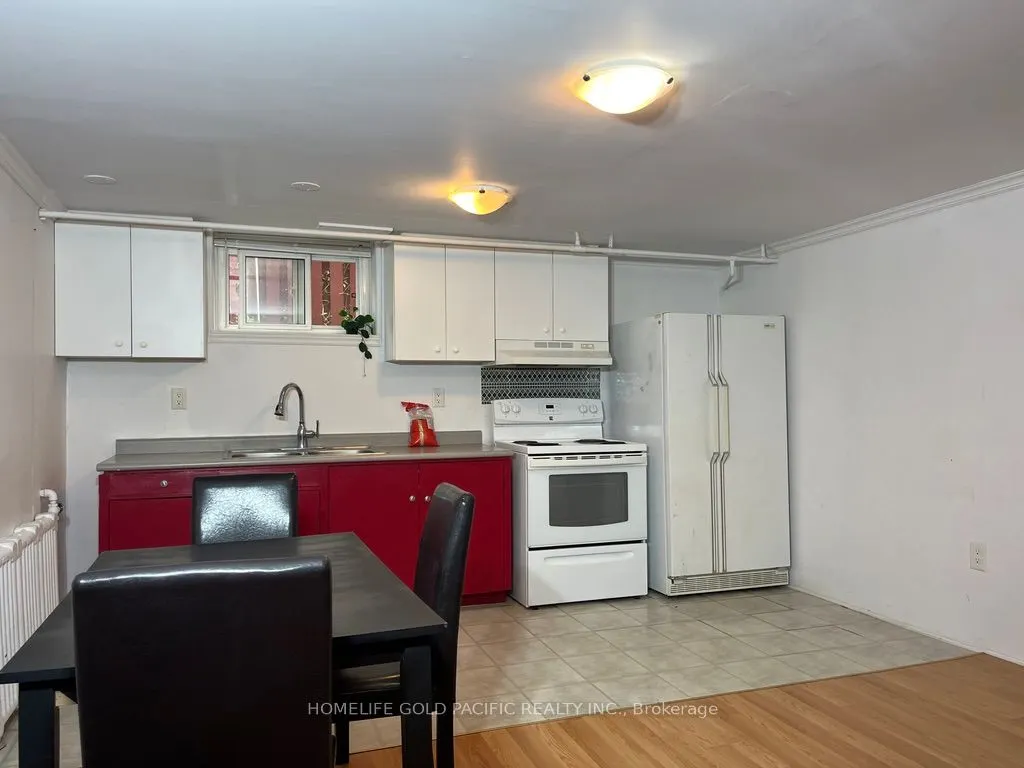 244 Maxwell (Basement) Street