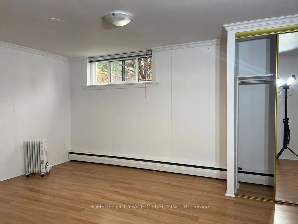 244 Maxwell (Basement) Street