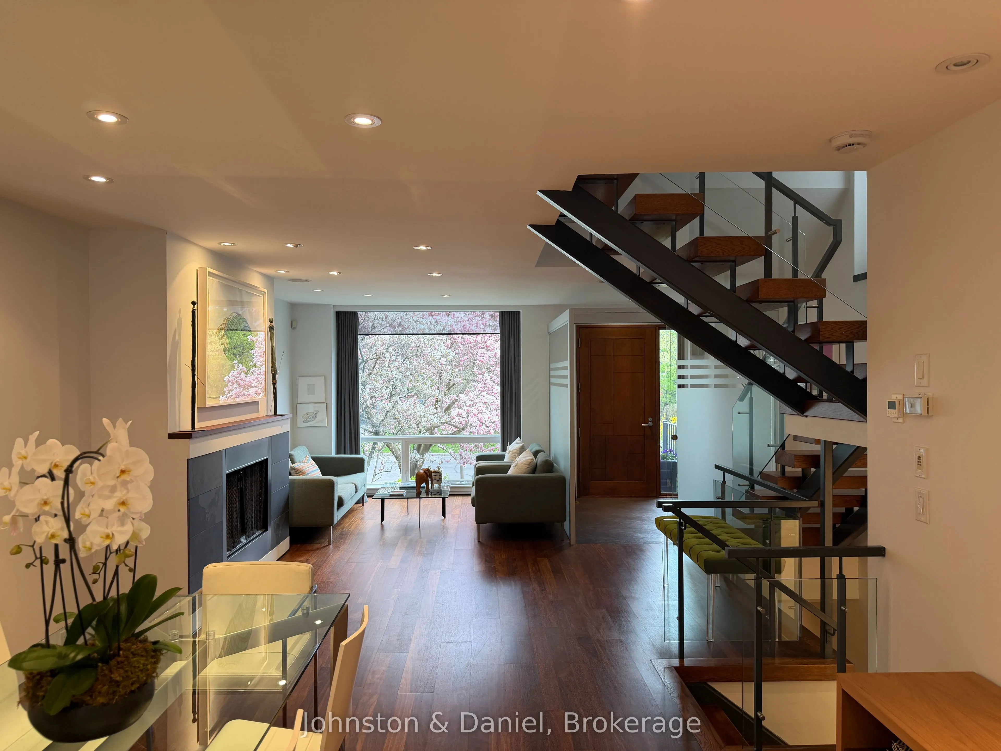 44 Standish Avenue