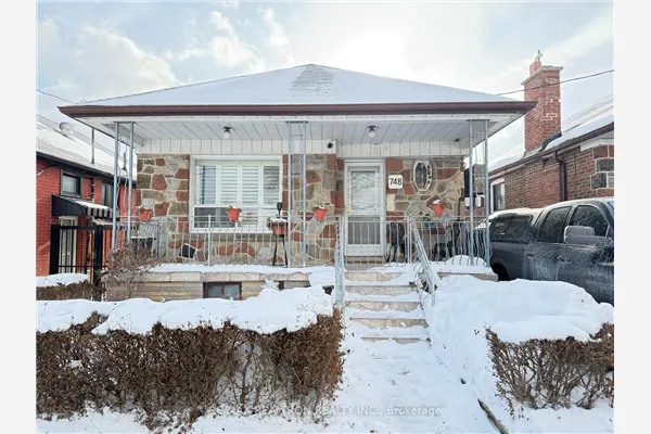 748 Vaughan Road