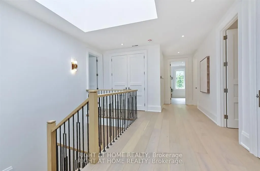27 Hurlingham Crescent