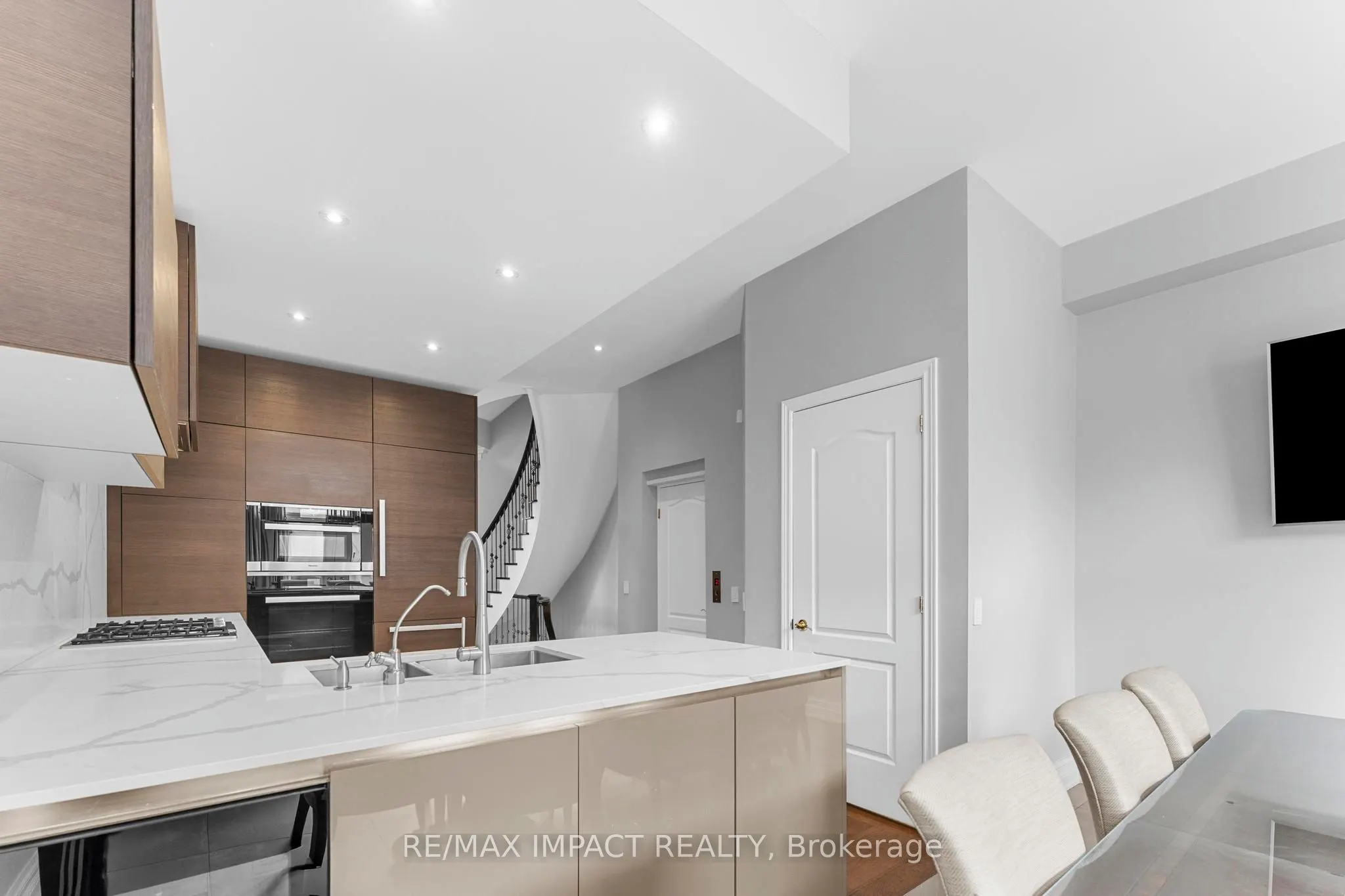 260 Russell Hill Road #13