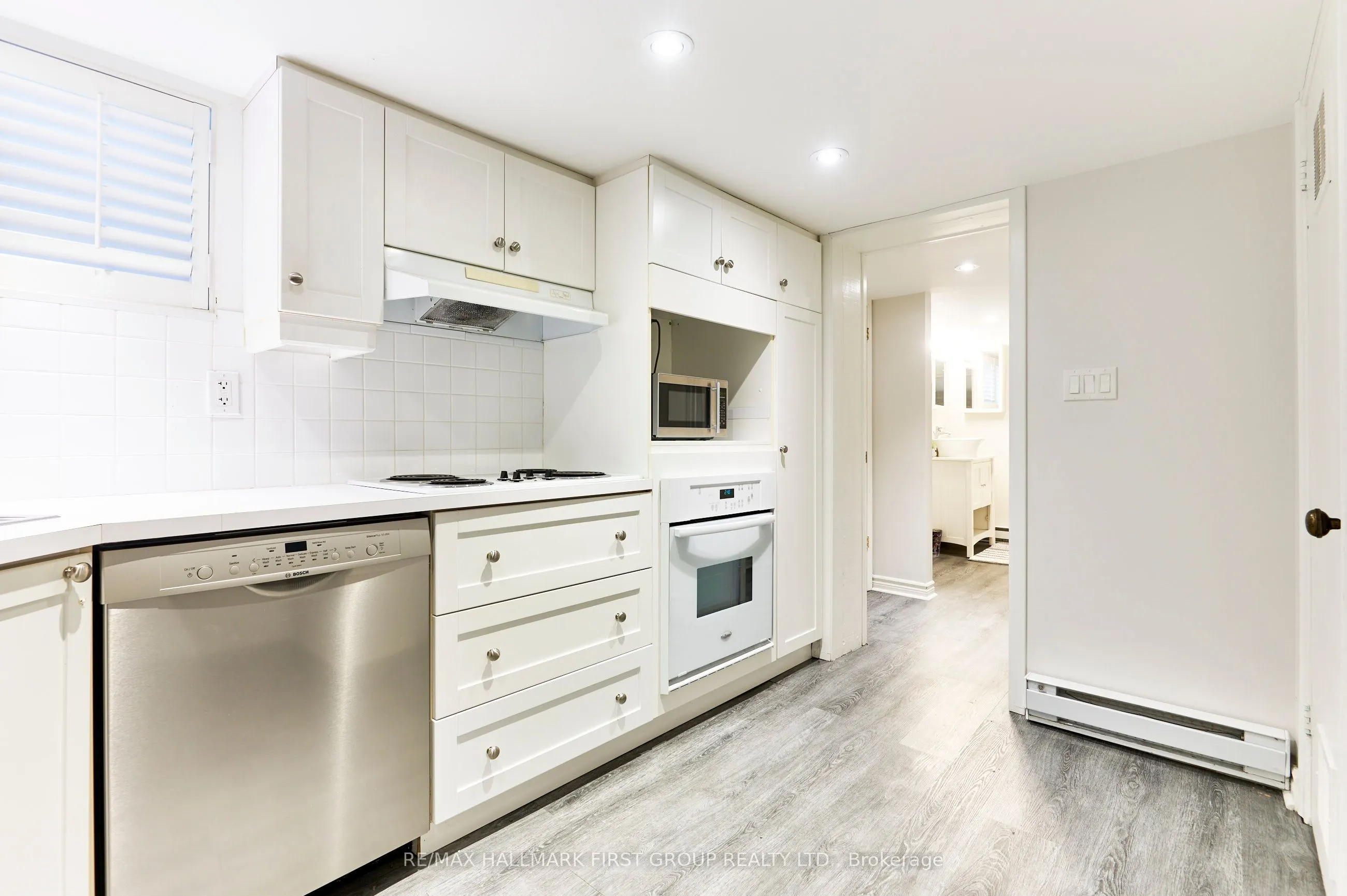 207 Bayview Heights Drive #Lower