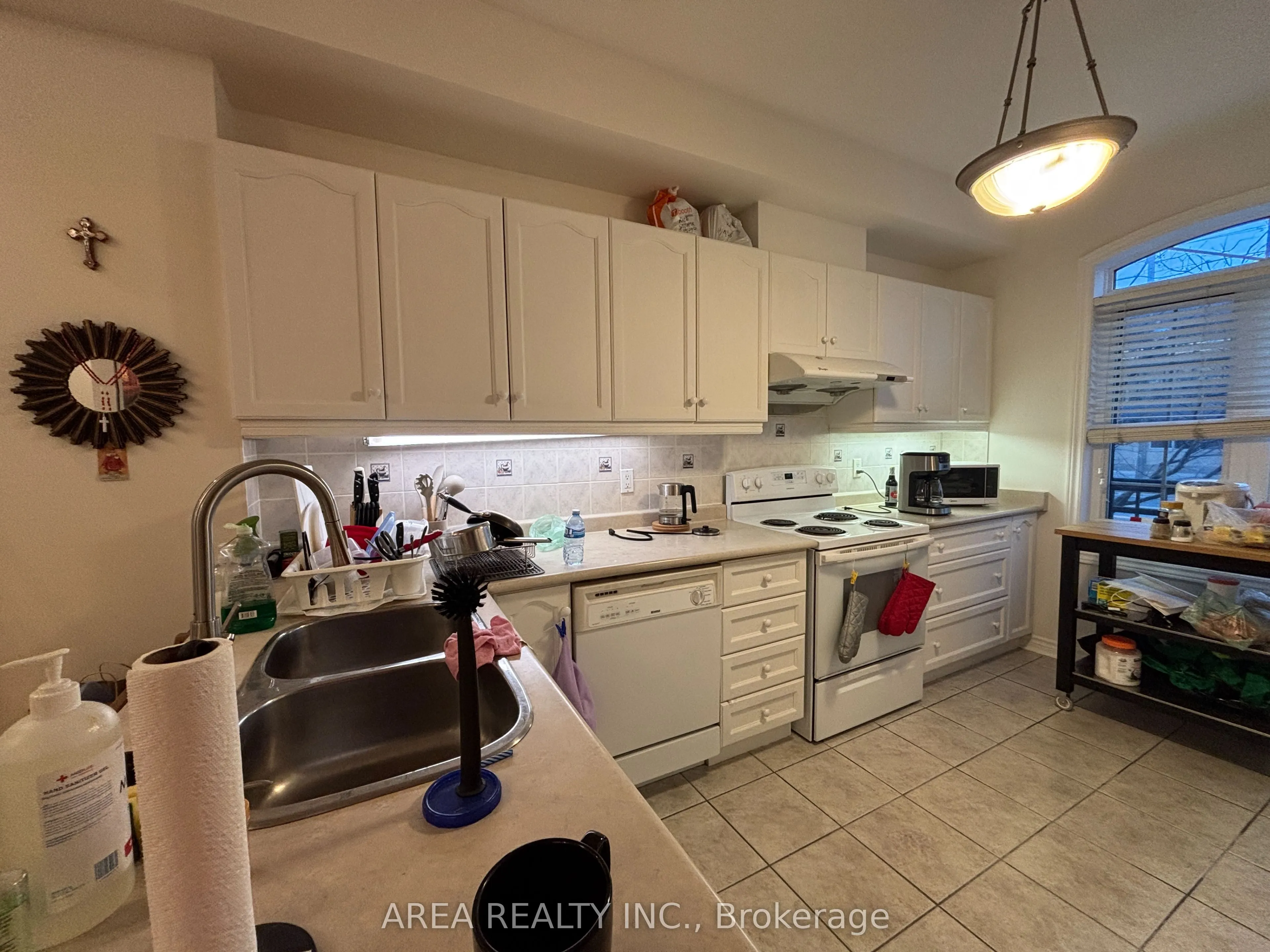 134A Finch Avenue W