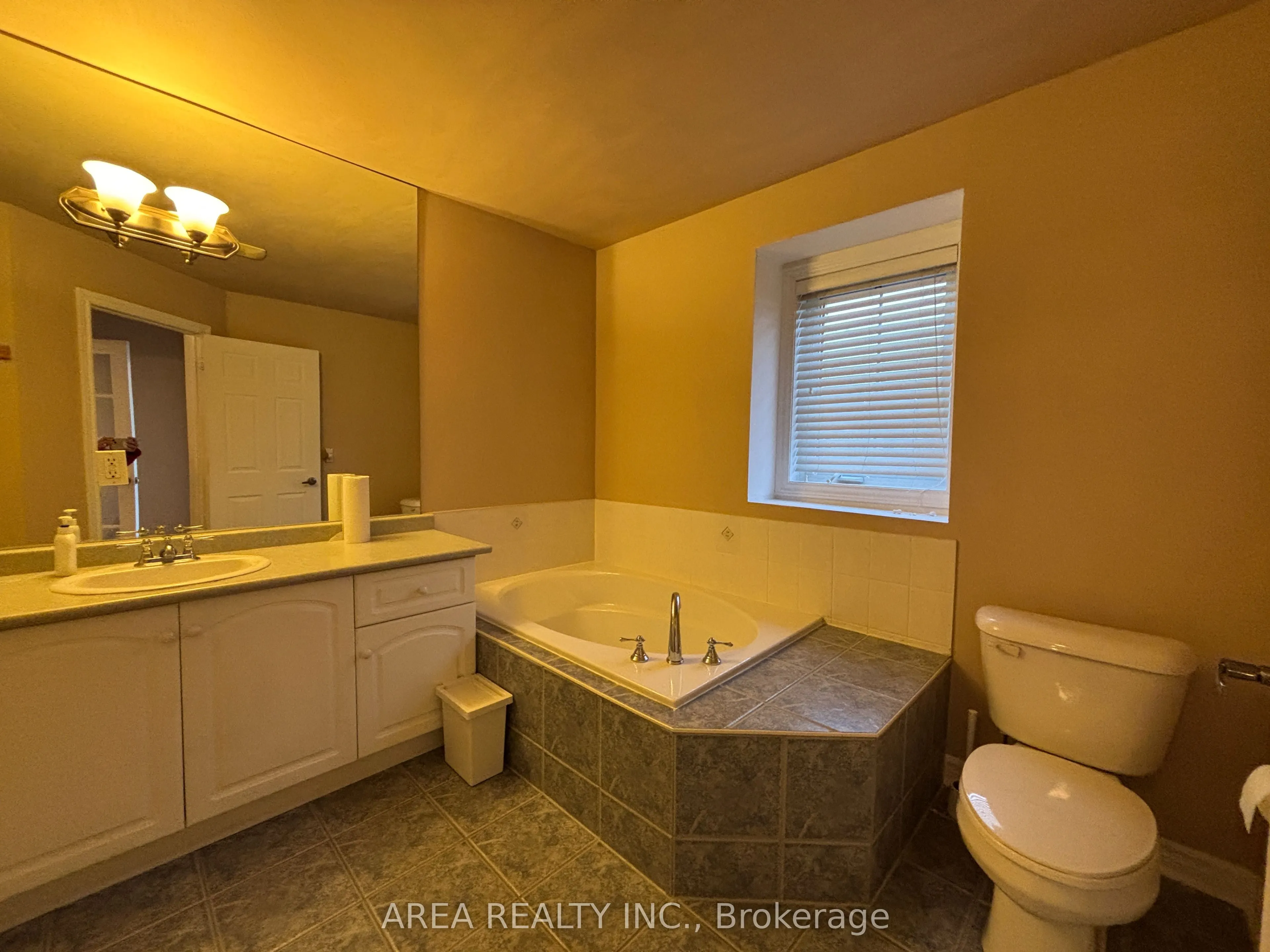 134A Finch Avenue W