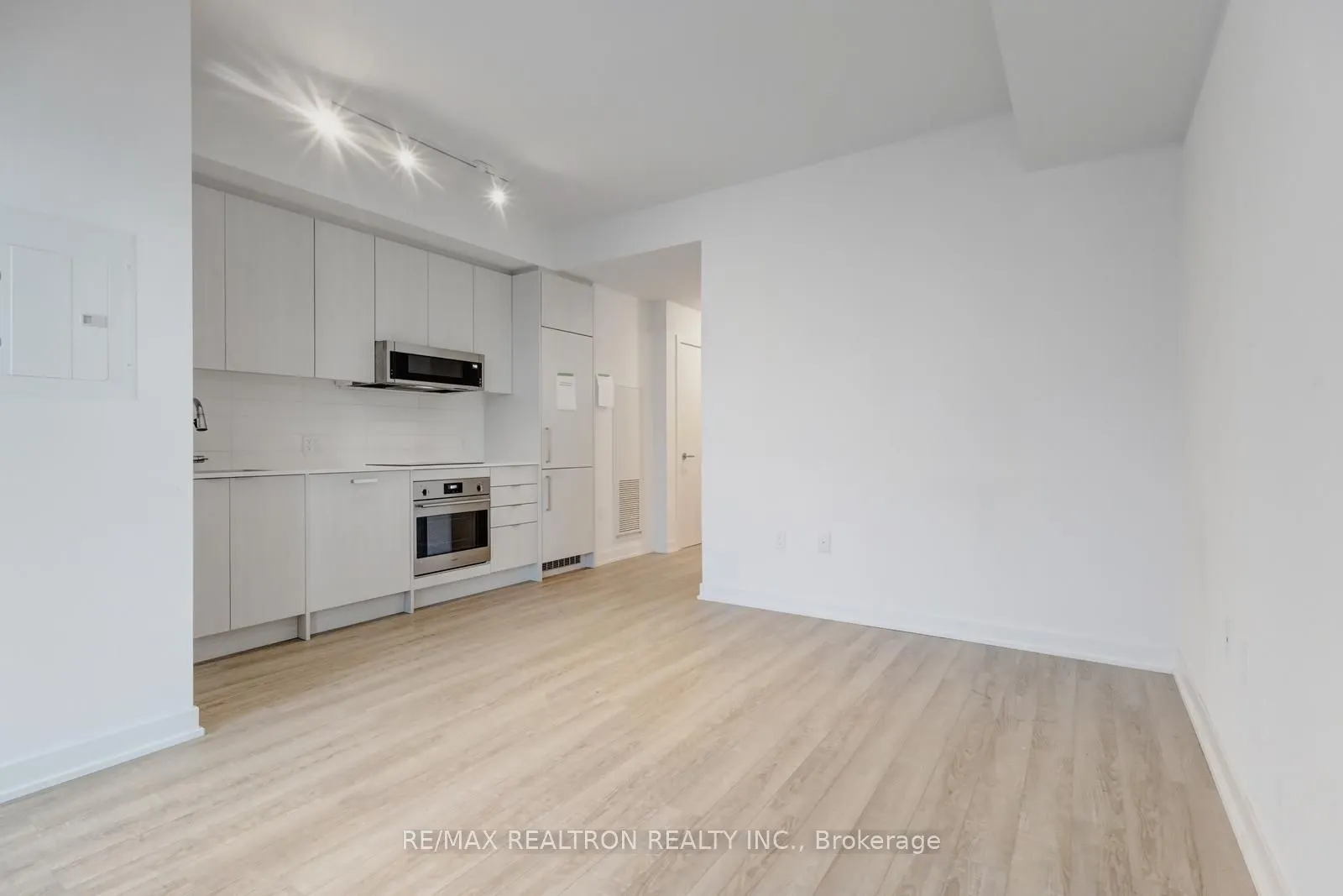 250 Lawrence Avenue W #416