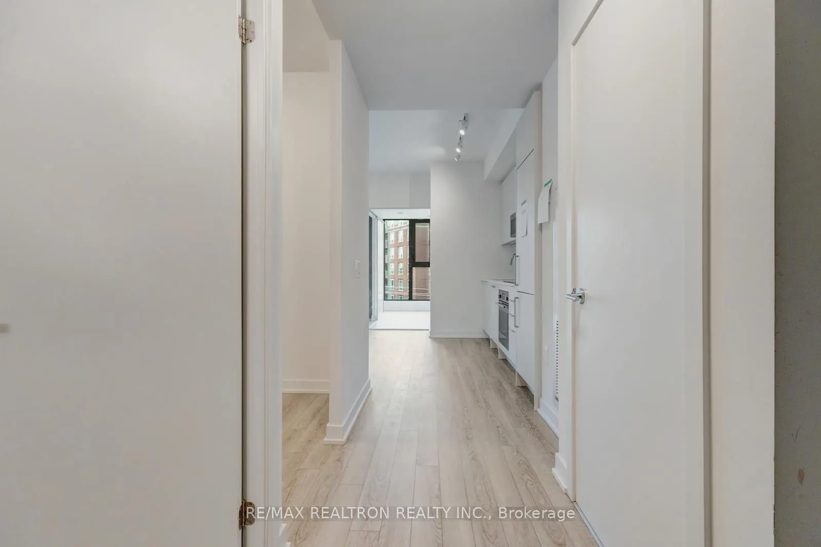 250 Lawrence Avenue W #416