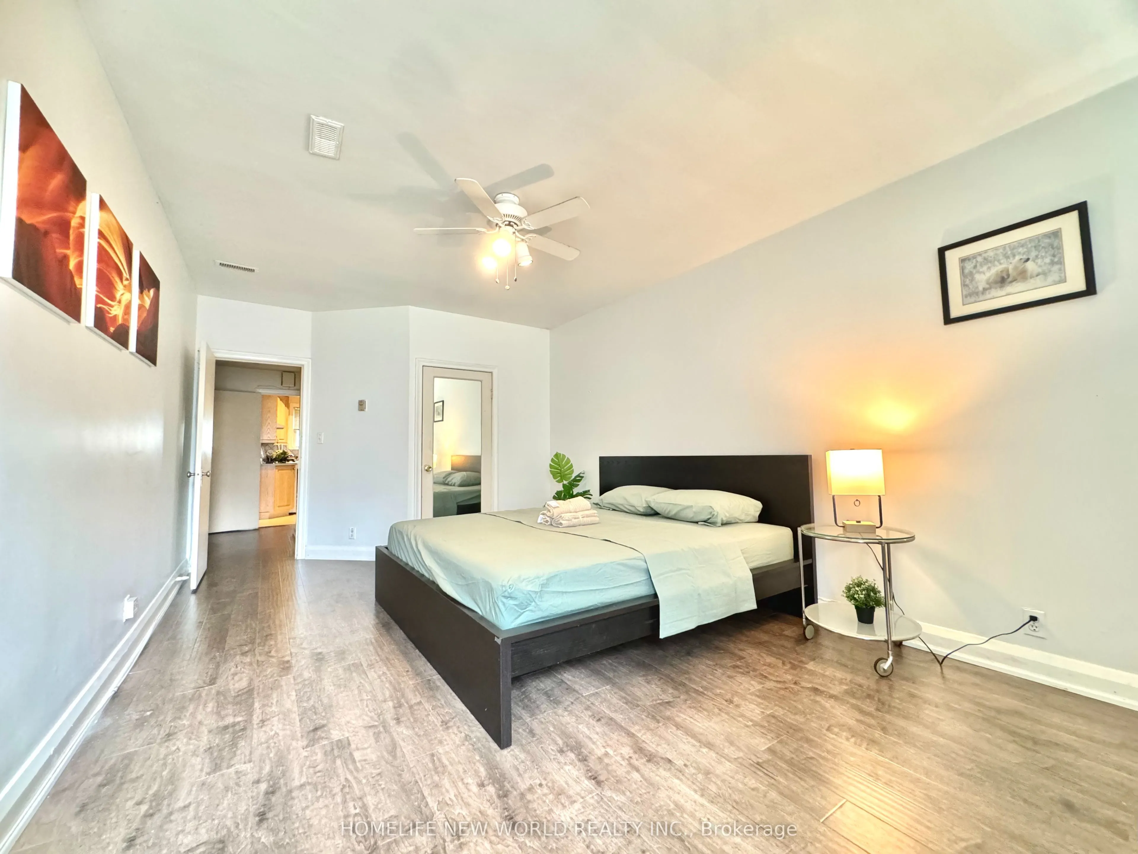 1563 Bathurst Street