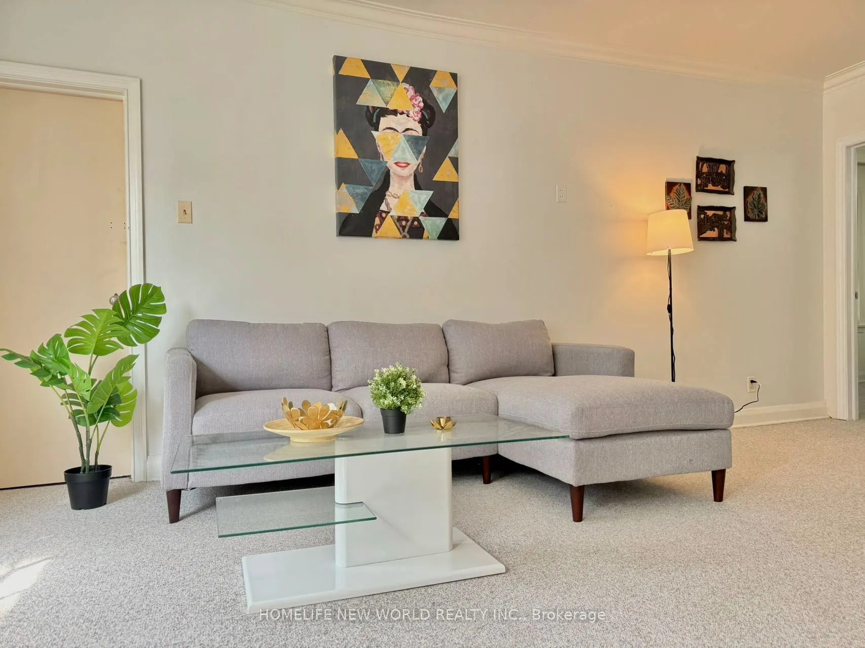 1563 Bathurst Street