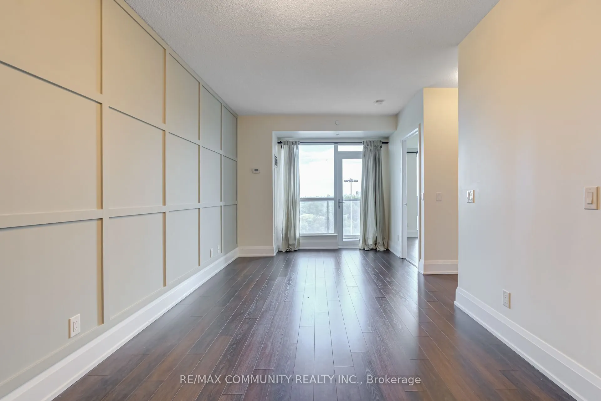 120 Harrison Garden Boulevard #1008