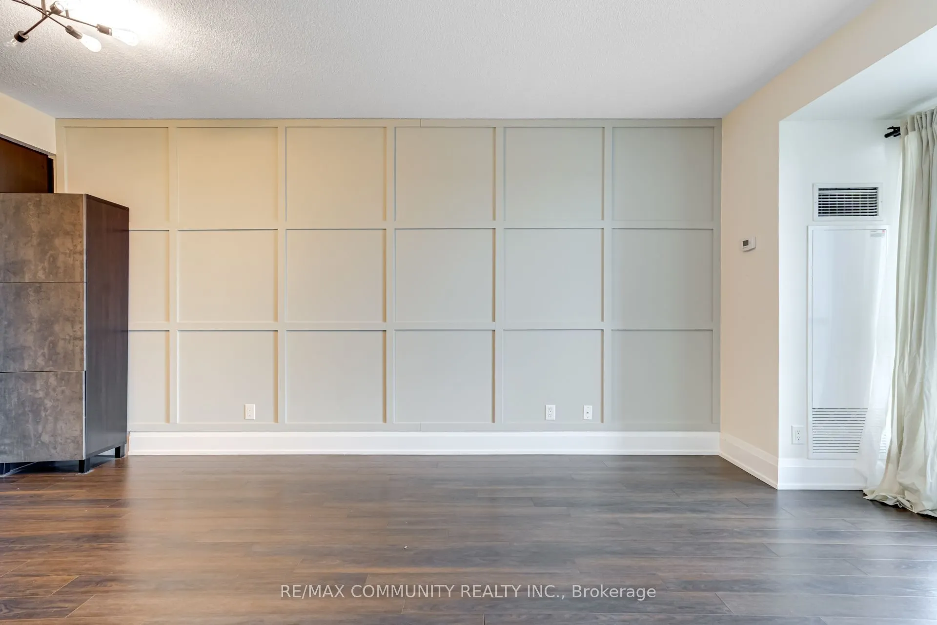 120 Harrison Garden Boulevard #1008