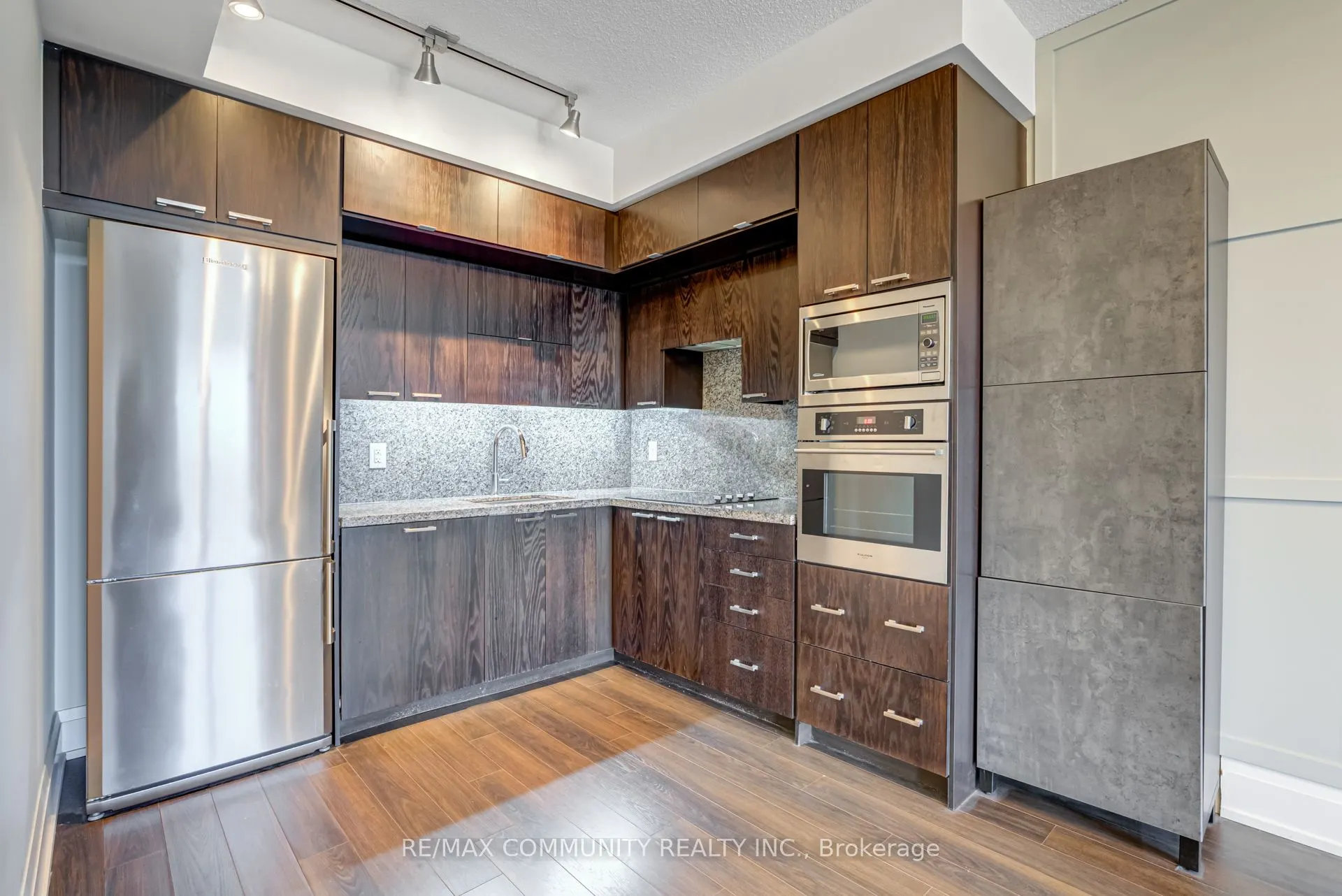 120 Harrison Garden Boulevard #1008