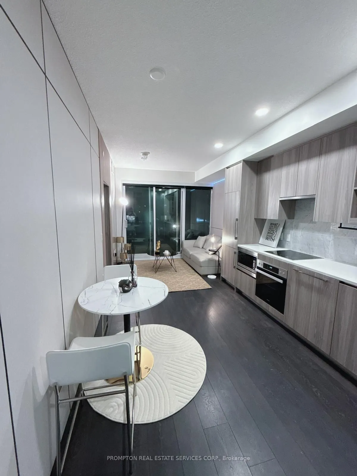 85 McMahon Drive #907