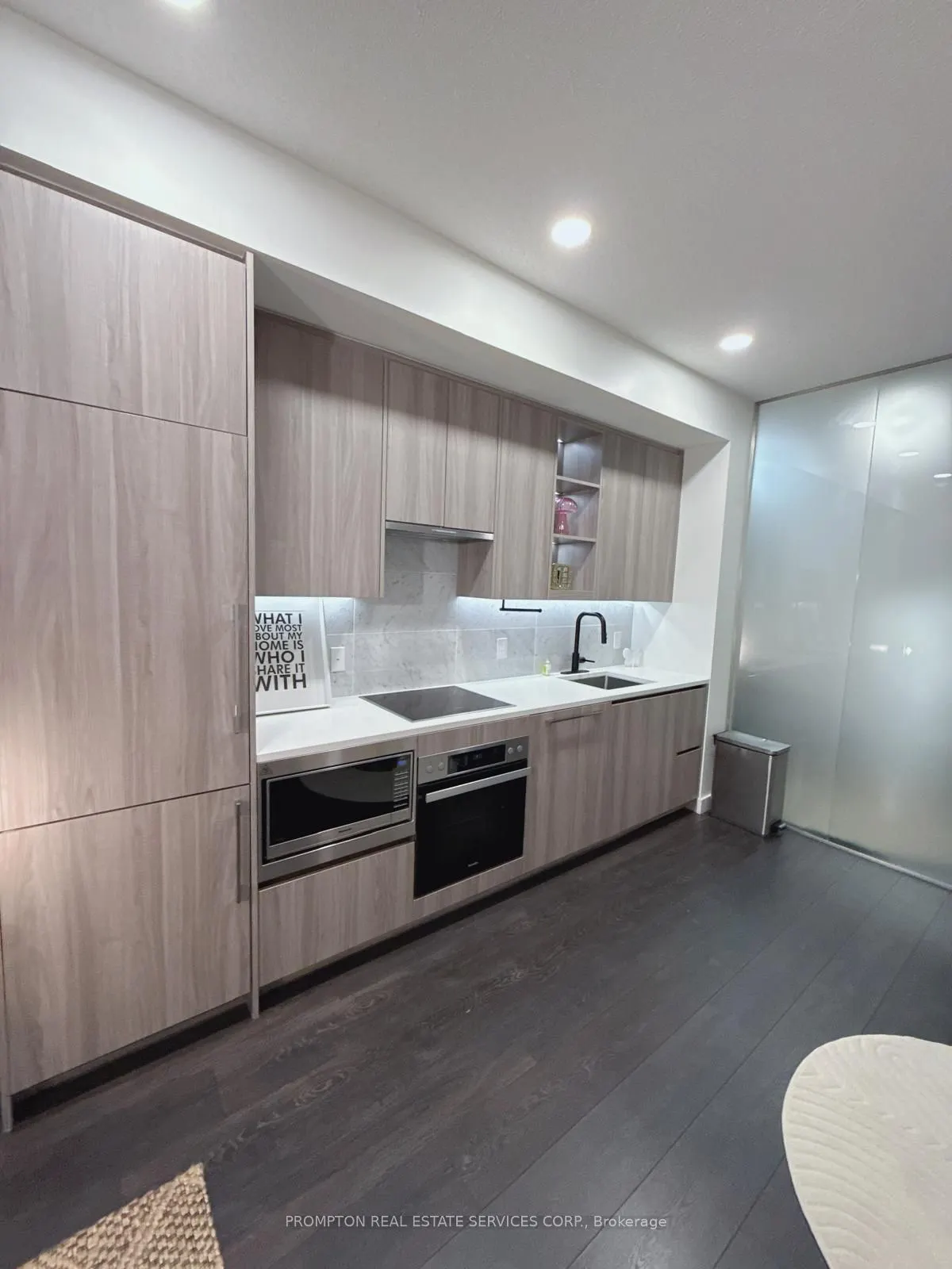 85 McMahon Drive #907