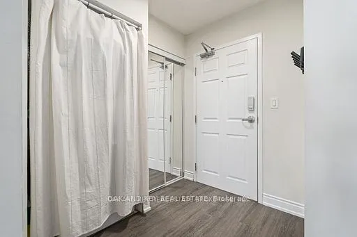 245 Davisville Avenue #613