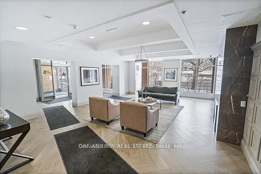 245 Davisville Avenue #613