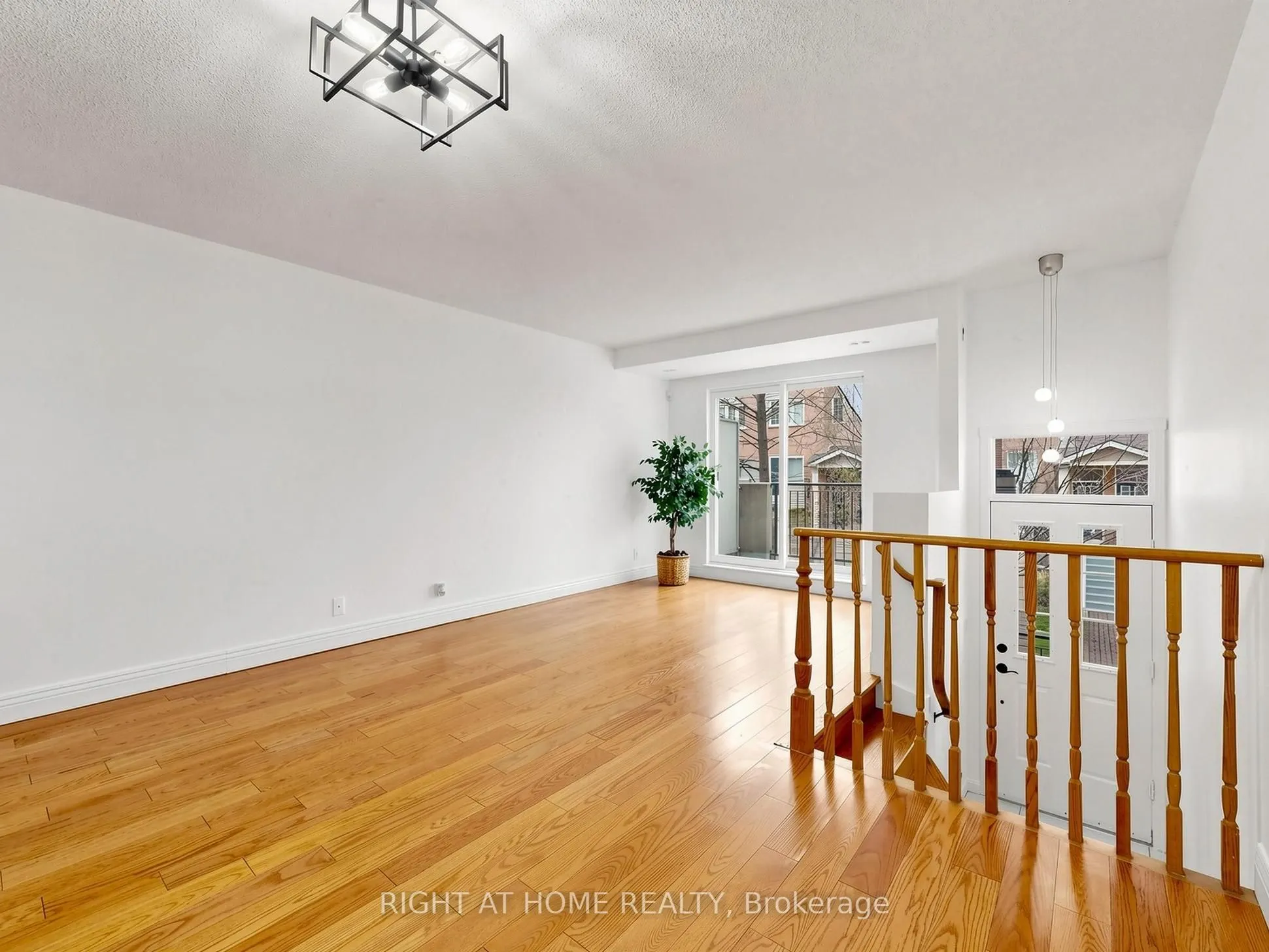 28 Sommerset Way #1520