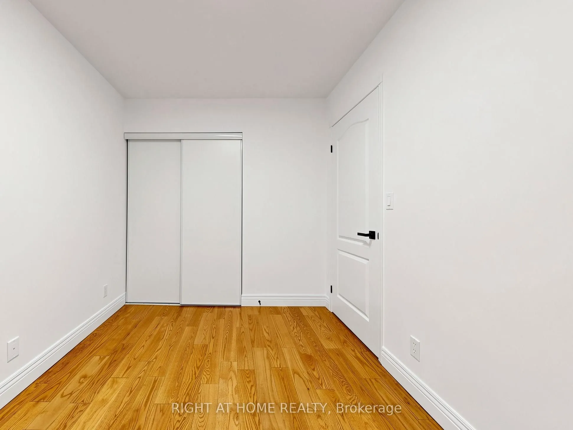 28 Sommerset Way #1520