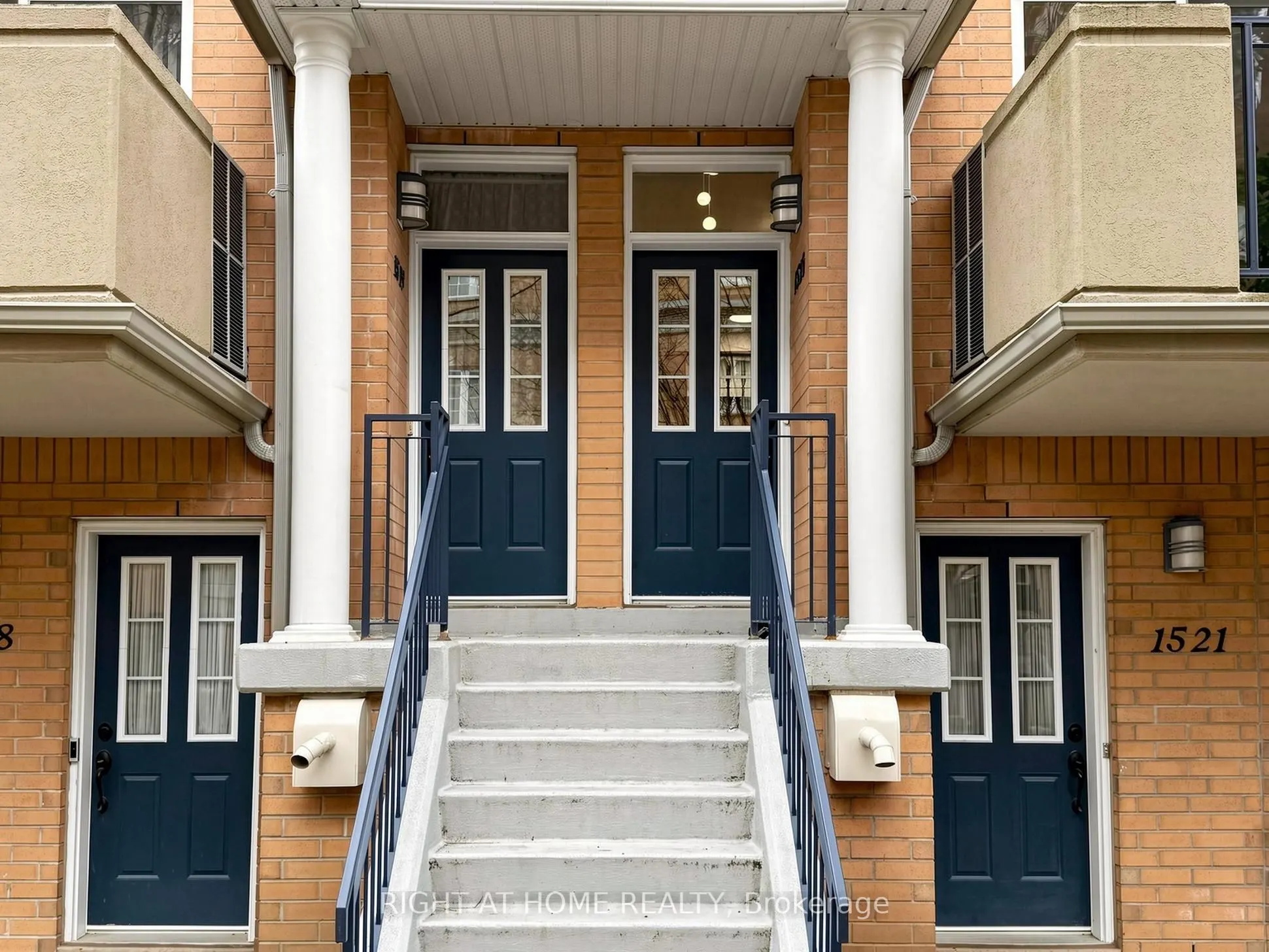 28 Sommerset Way #1520