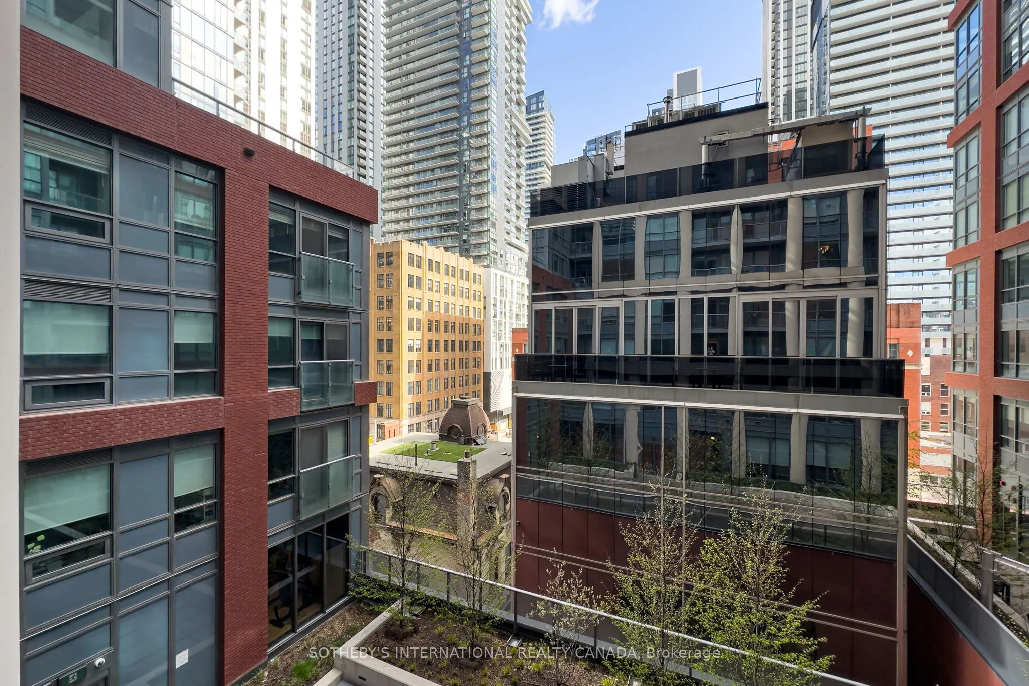 108 Peter Street #611