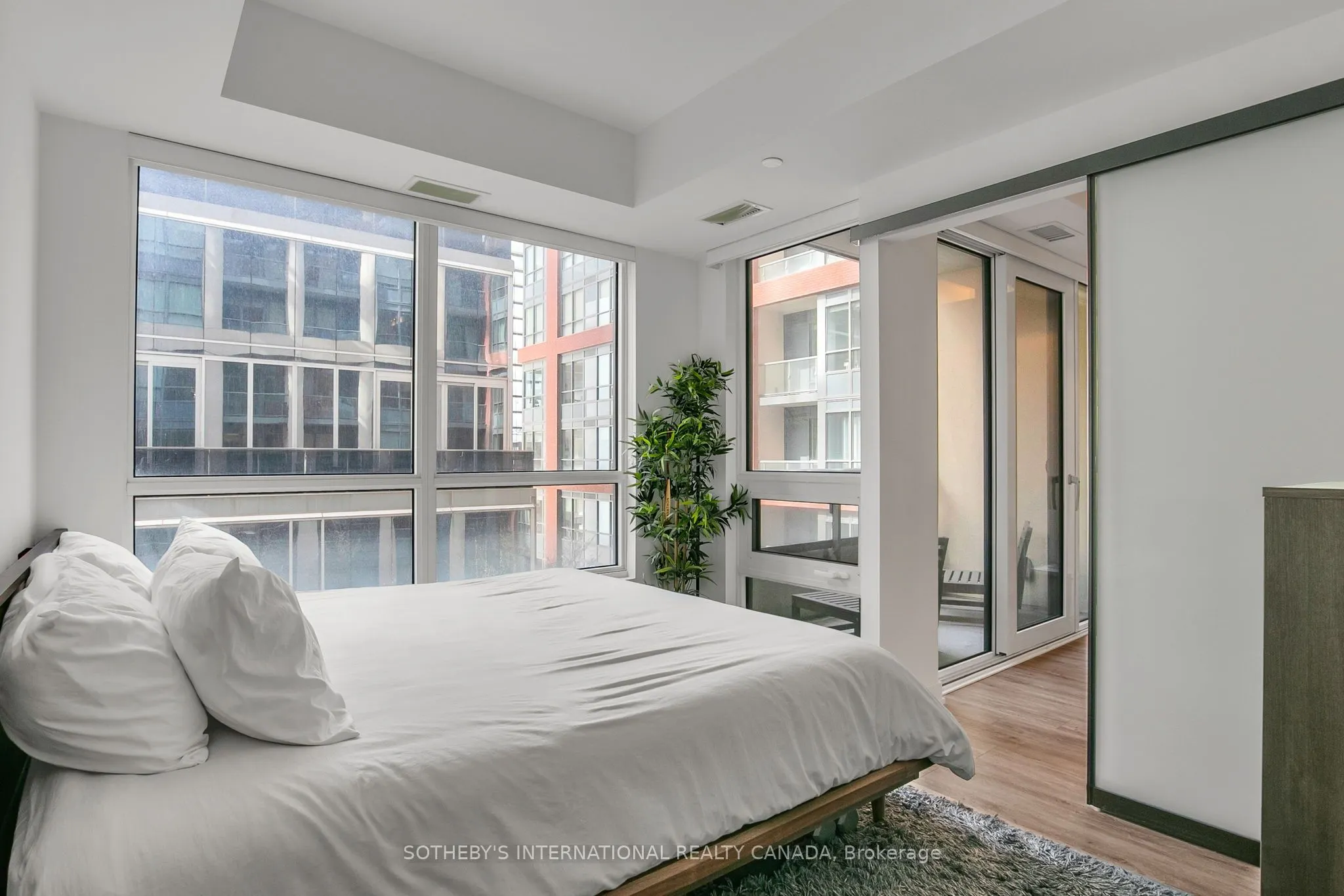 108 Peter Street #611