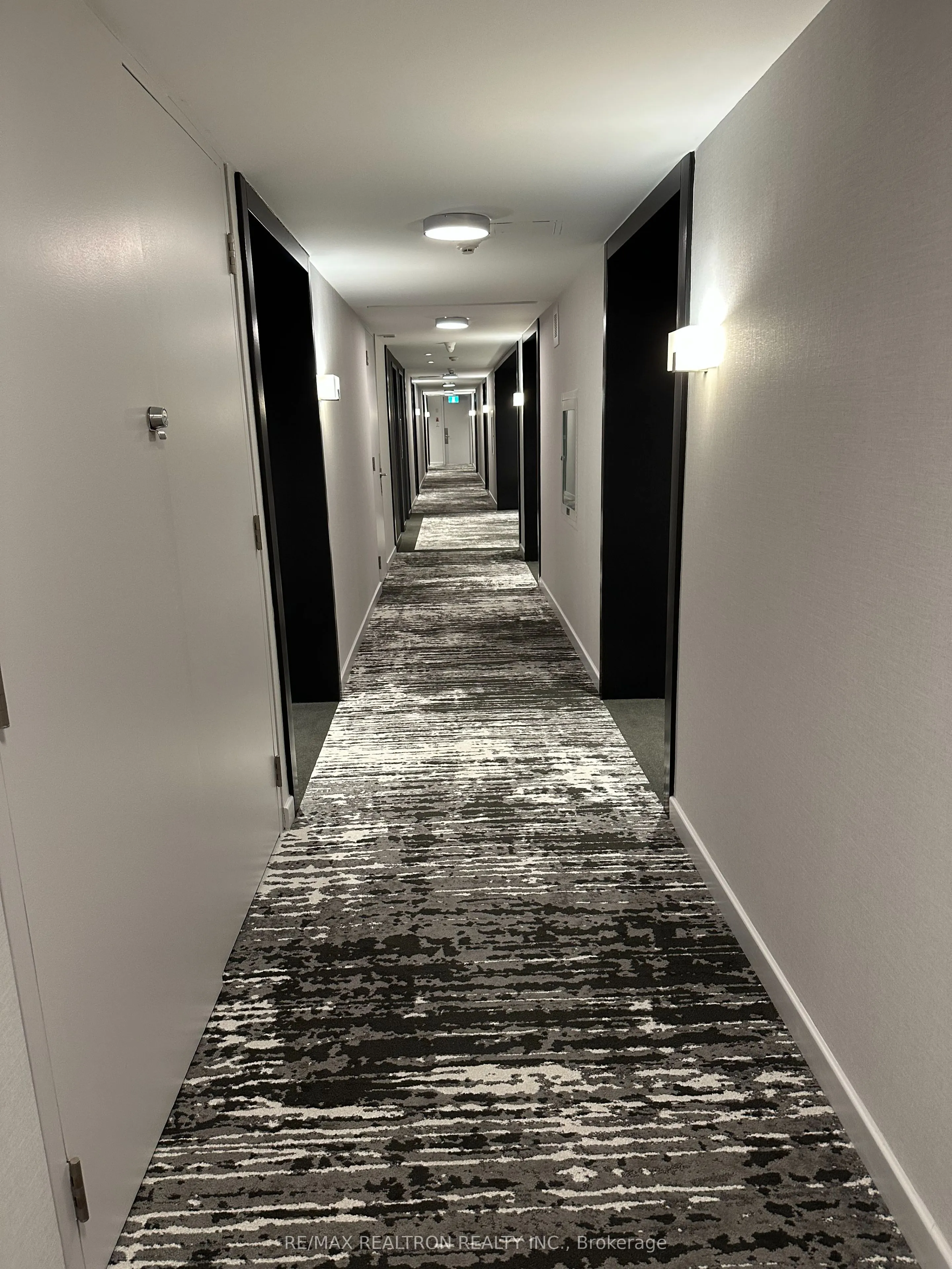 55A Avenue Road #406