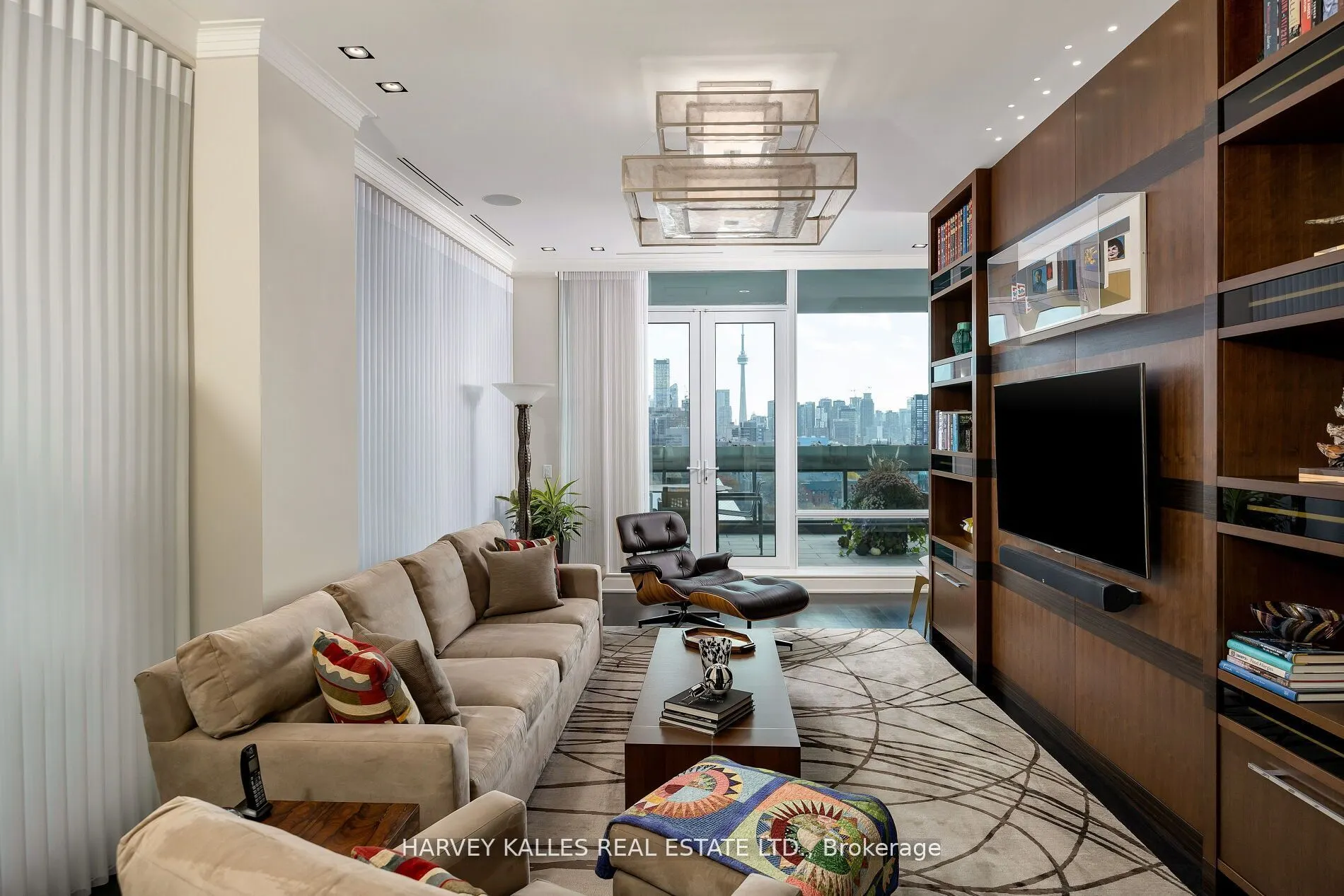 206 Bloor Street W #1501